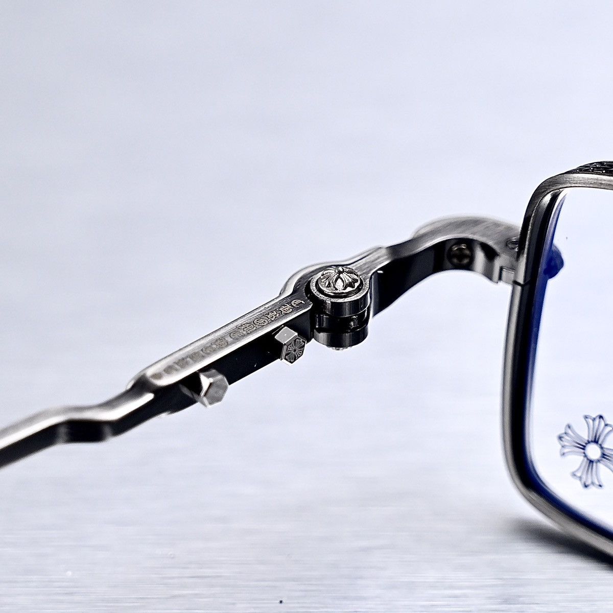 Chrome Hearts CHROME HEARTS BUCKLE RIDER GLASSES Size ONE SIZE - 5 Thumbnail