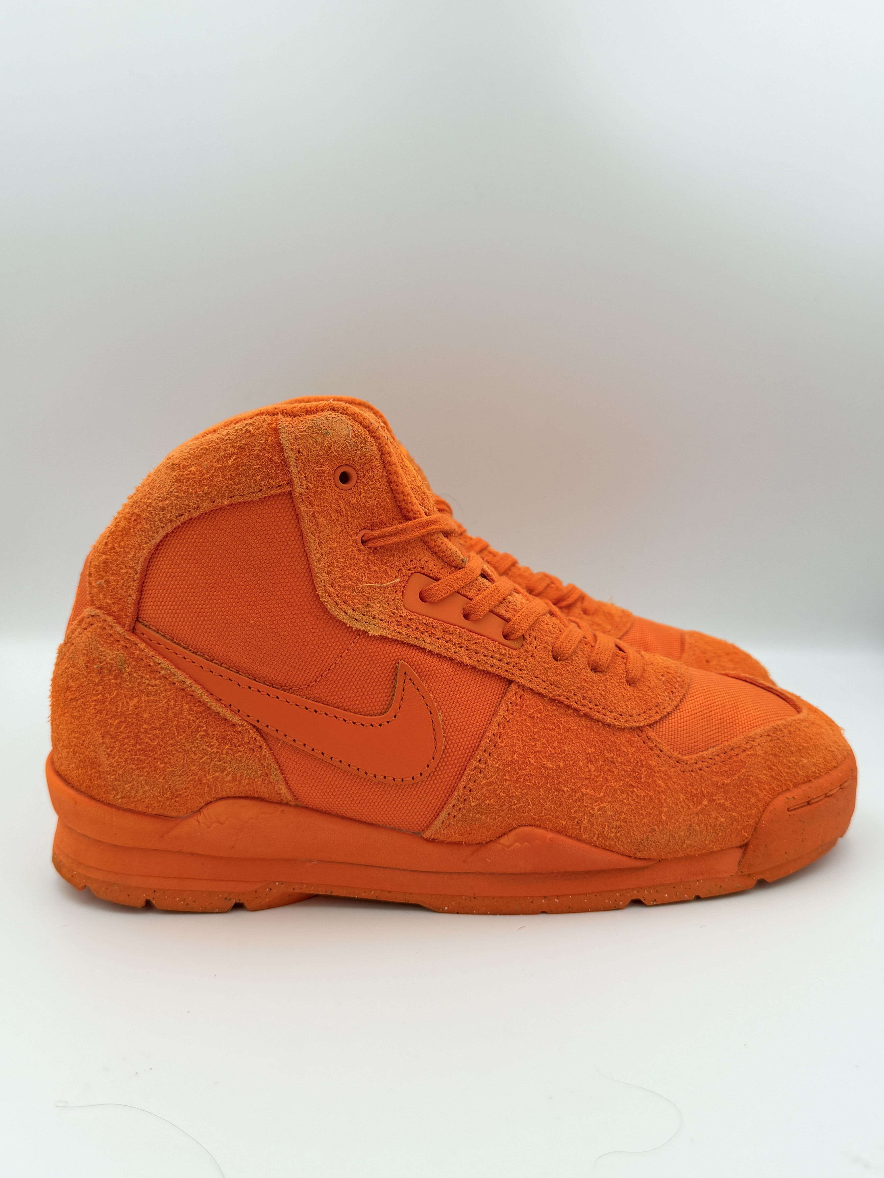 Nike × Stussy Stussy Nike Air Baltoro Safety Orange Size US 10 / EU 43 - 2 Thumbnail