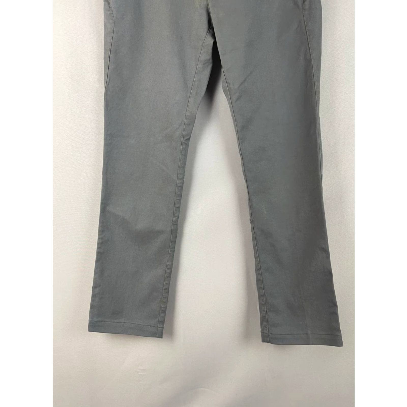 Stone Island Stone island Pants Casual Gray Cotton Polyamide Regular Straight Men's L Size 34 Inseam 31 in Front Flat Zip Pocket Logo Size US 33 - 7 Thumbnail