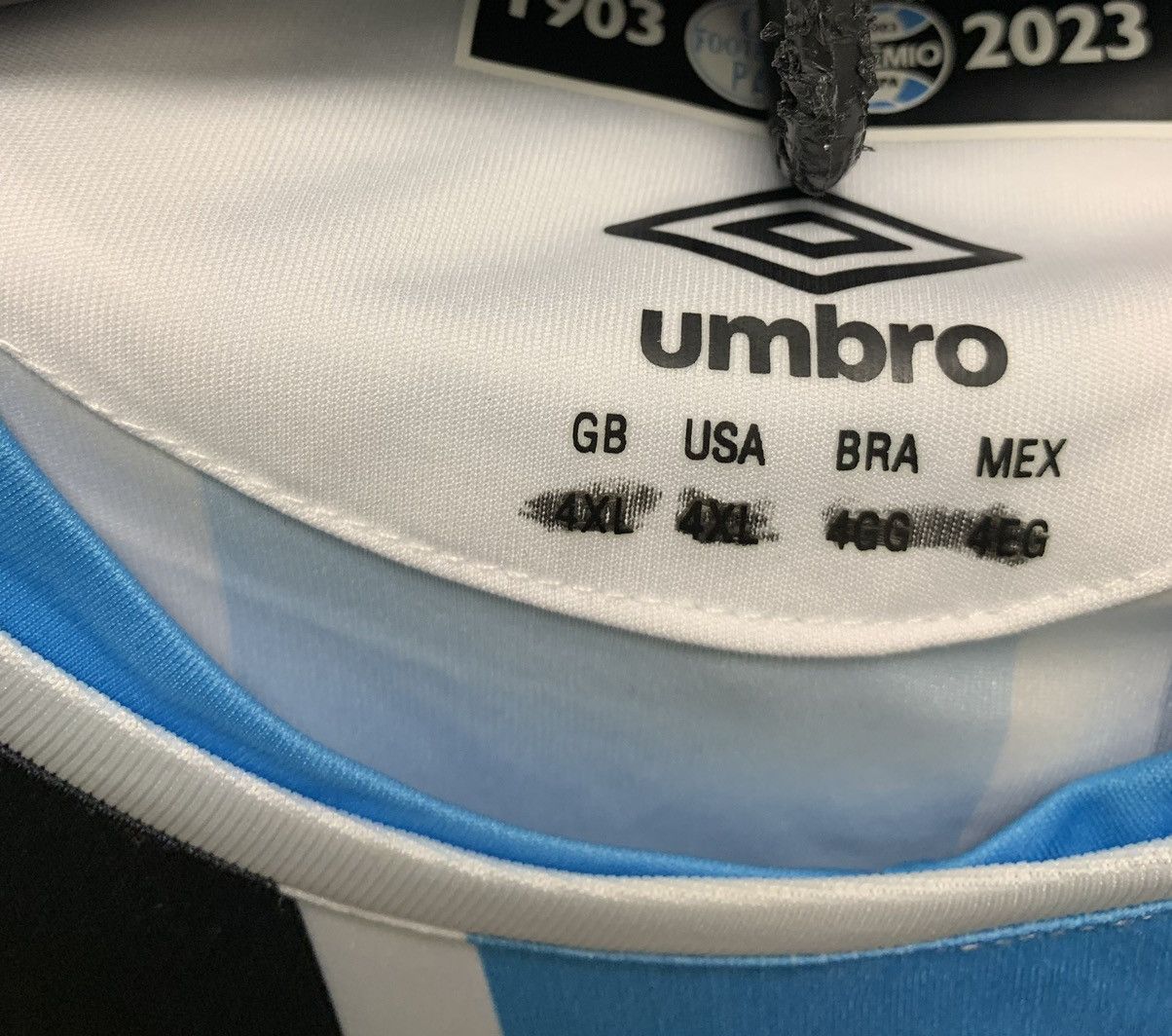 Umbro Gremio Suarez 9 Umbro soccer jersey 4xl xxxxl brasil Brazil Size US XXL / EU 58 / 5 - 7 Thumbnail