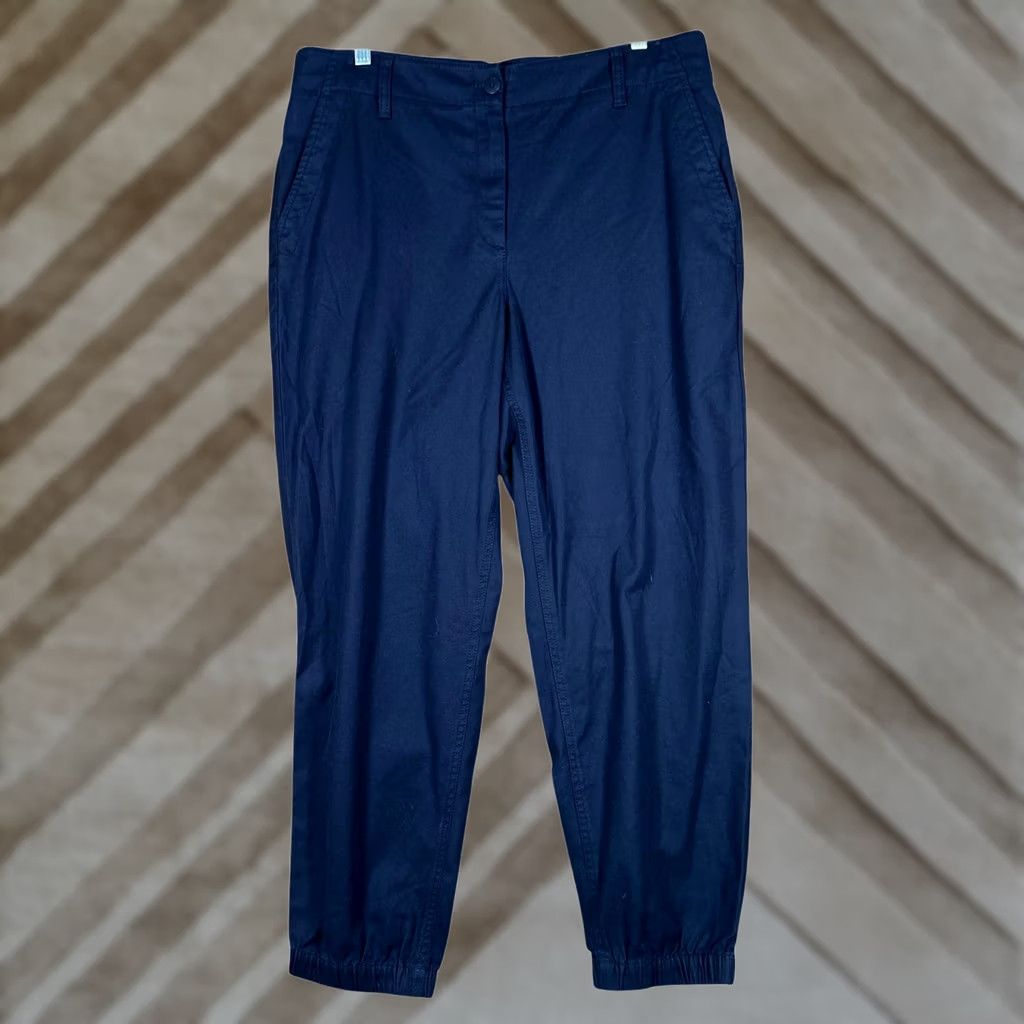 Talbots Talbots Womens Pants Navy Blue High Rise Button Relaxed Joggers Stretch Large L Inseam 26.5 in Casual Workwear Footwear? Size 24" / US 00 / IT 34 - 1 Thumbnail