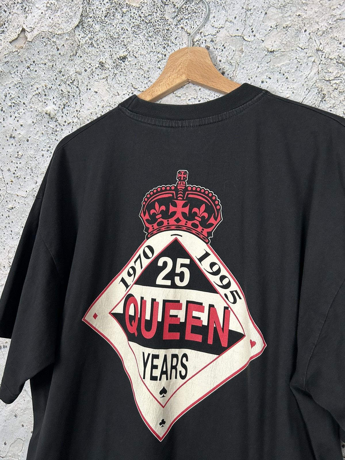 Band Tees Vintage Queen 1995 Ultra Rare Rock Band Tee Graphic 90s Size US XL / EU 56 / 4 - 5 Thumbnail