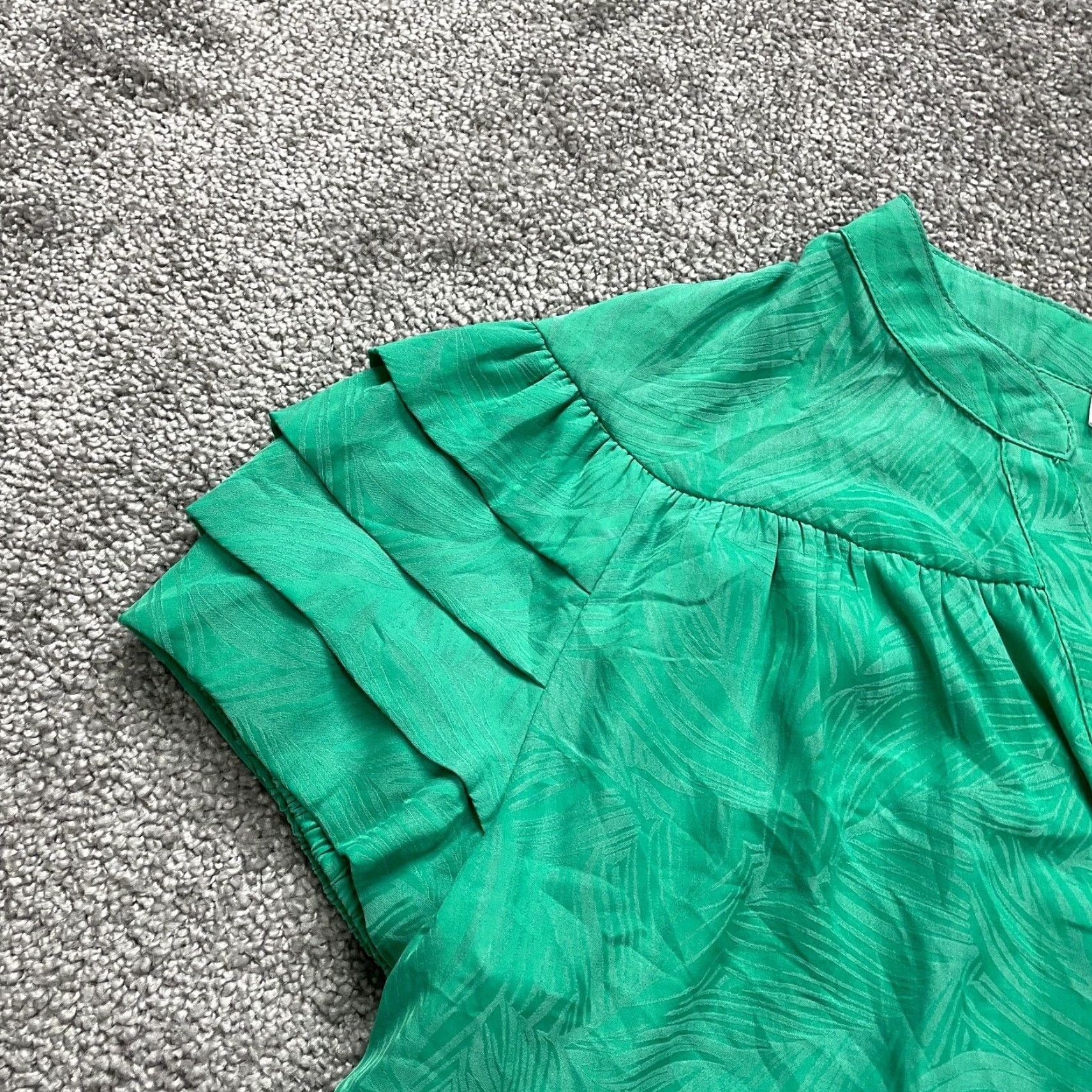 Vintage Current Air Blouse Women Small Green Tropical V-Neck Pleated Short Sleeve Tunic Casual Shirt Size S / US 4 / IT 40 - 4 Thumbnail