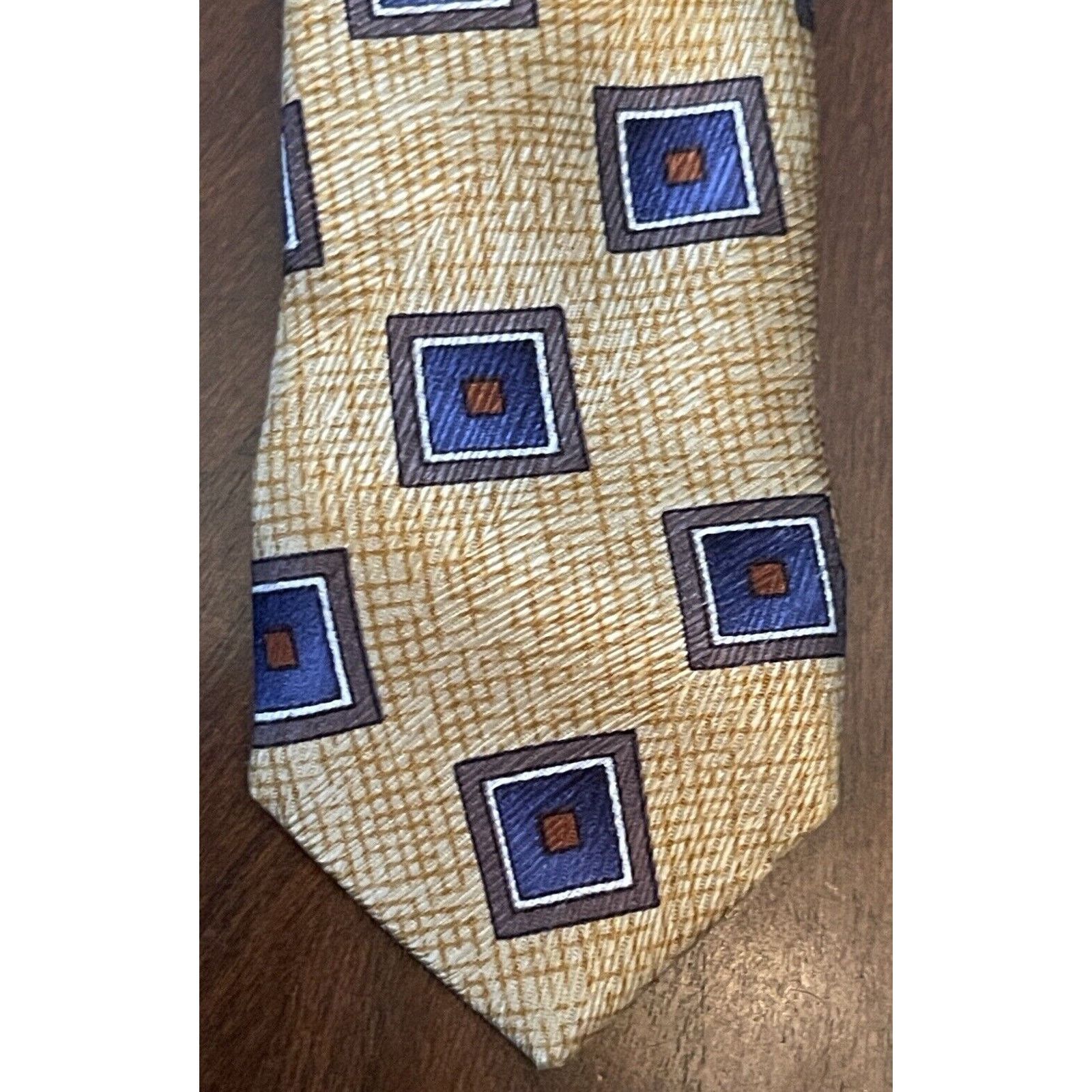 Jos. A. Bank Jos. A. Bank Gold Blue Men’s Neck Tie Made In Italy Size ONE SIZE - 6 Thumbnail