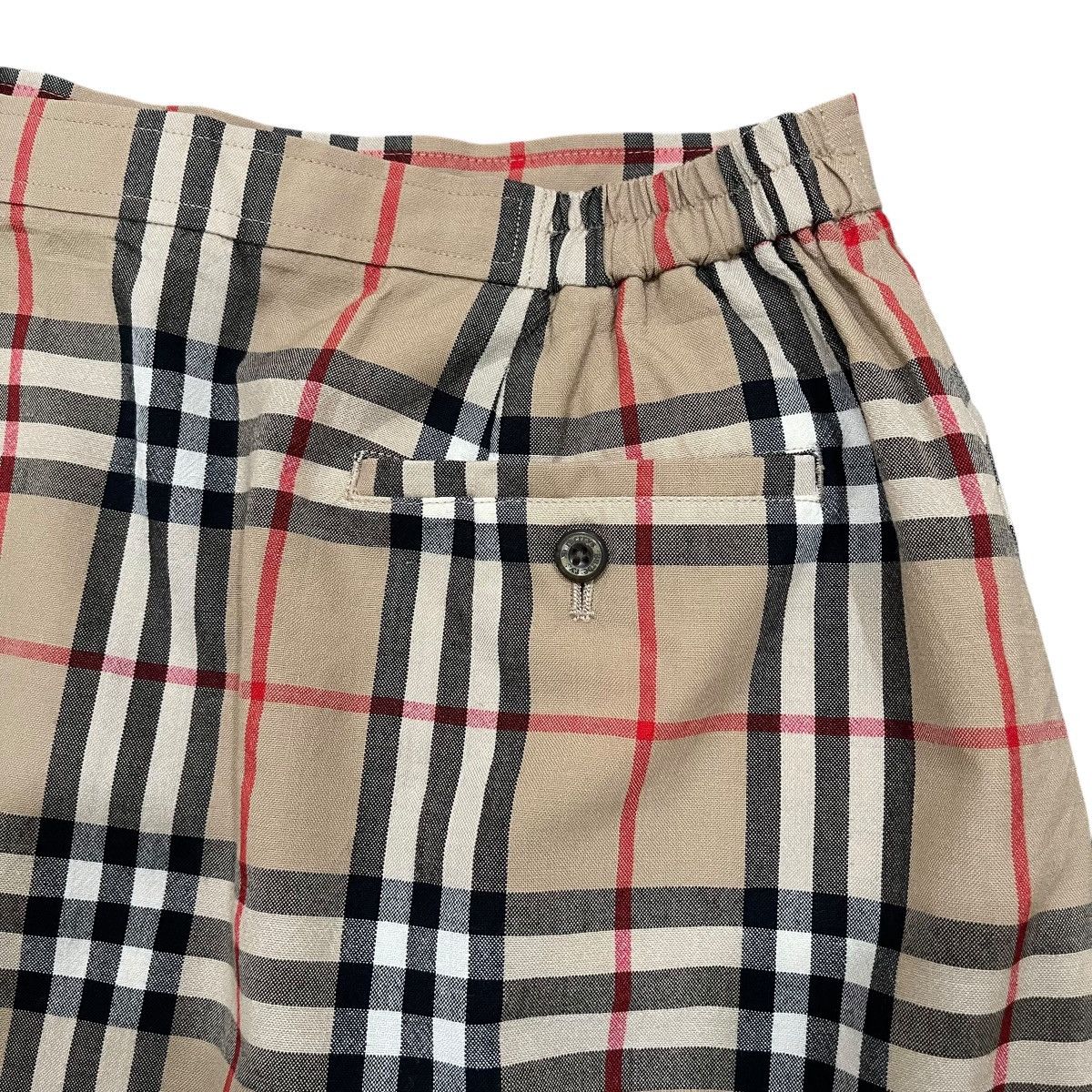 Burberry Vintage Burberry London Nova Check Wool Mini Skirt Size 30" / US 8 / IT 44 - 10 Thumbnail