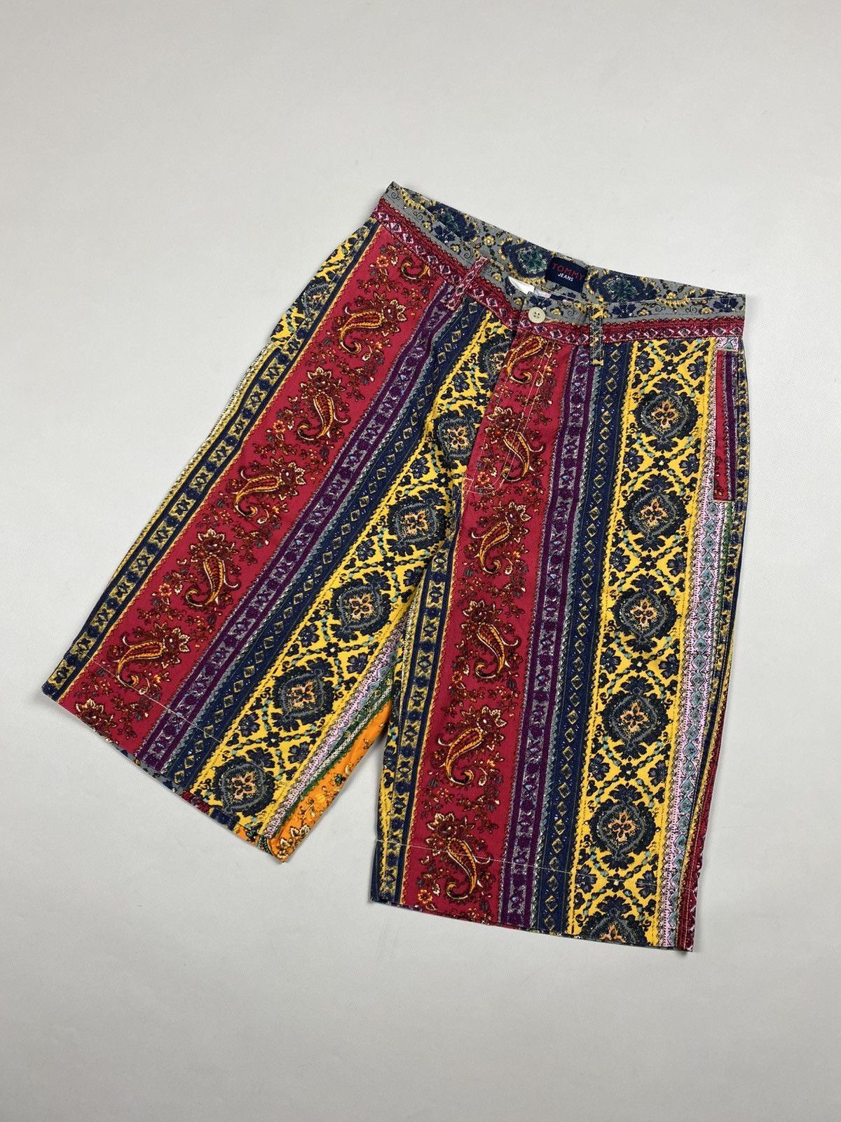 Tommy Hilfiger Tommy Hilfiger Jeans Vintage Patterned Shorts Size 30 Size US 30 / EU 46 - 6 Thumbnail