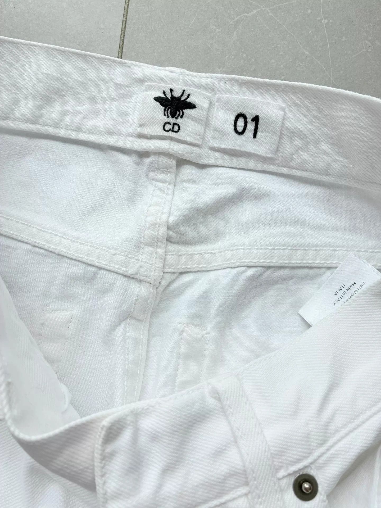 Dior Dior White Straight Leg Cuffed Jeans 32 Size 24" / US 00 / IT 34 - 4 Thumbnail