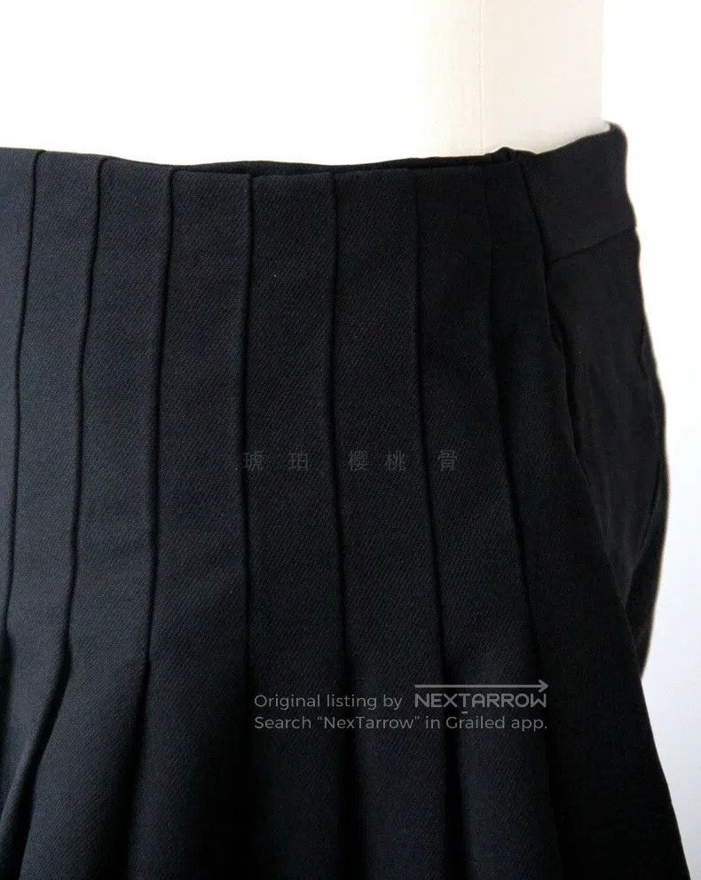 Comme des Garcons Comme Des Garcons size S Three Pocket Shorts Size US 27 - 4 Thumbnail