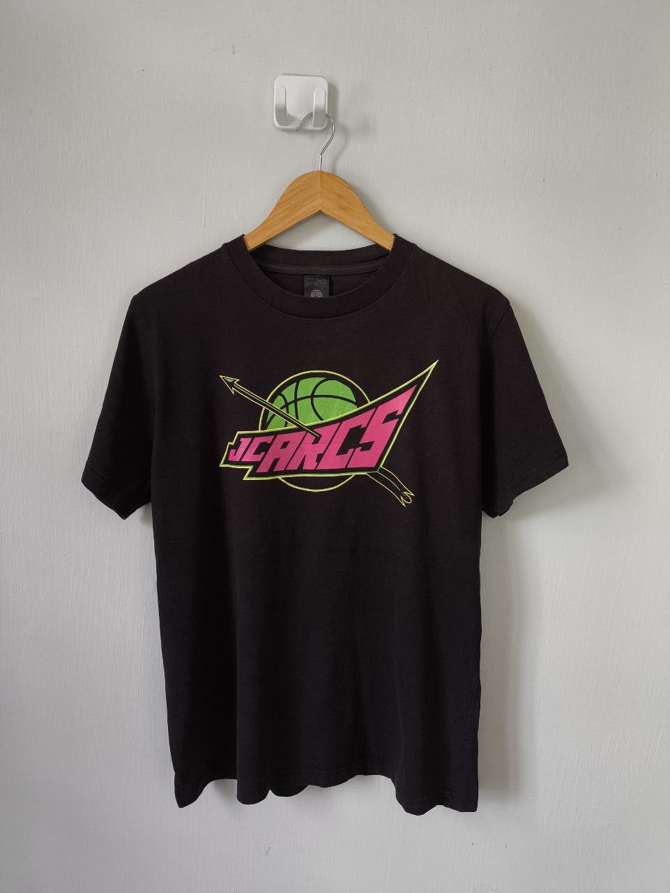 American Apparel BUZZER BEAT x RUSS-K Cliff Hero Graphic Tee Size US L / EU 52-54 / 3 - 1 Thumbnail