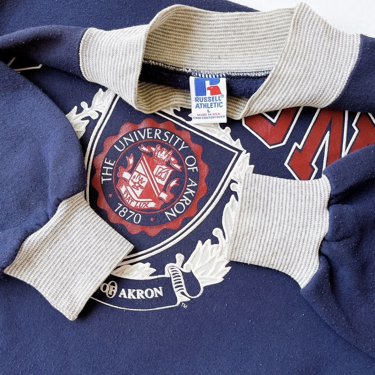 Russell Athletic × Vintage 90s University of Akron crewneck sweatshirt/ L Size US L / EU 52-54 / 3 - 8 Thumbnail