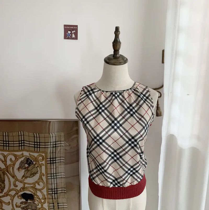 Burberry Burberry Red Wool Blend Women's T-Shirt Size M / US 6-8 / IT 42-44 - 1 Thumbnail