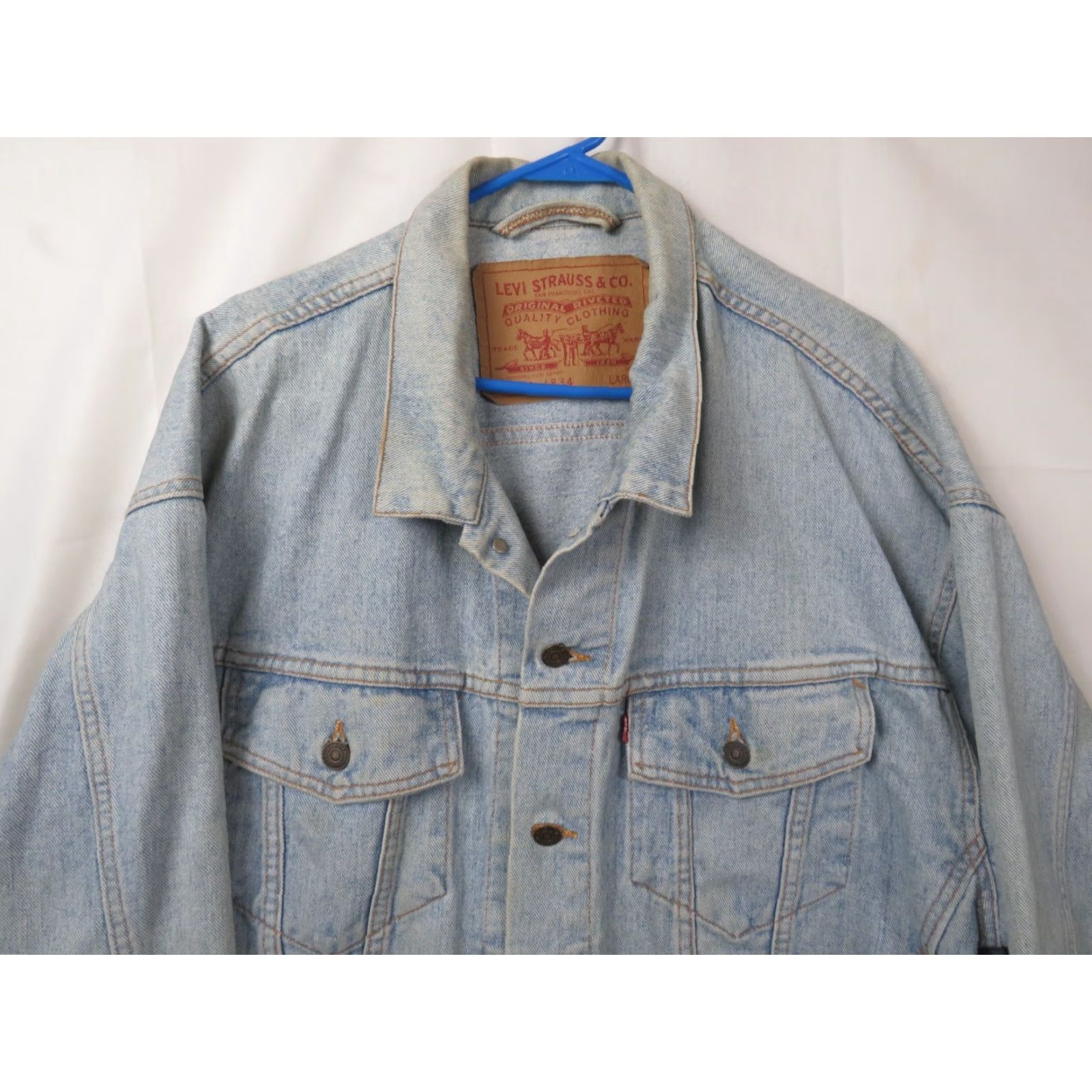 Levi's VINTAGE Levi's Distressed Denim Jean Jacket Blue Large Regular Jacket Men 80s 90s USA Casual Travel Pockets Logo Button Cotton Denim Lightweight Size US 33 - 3 Thumbnail