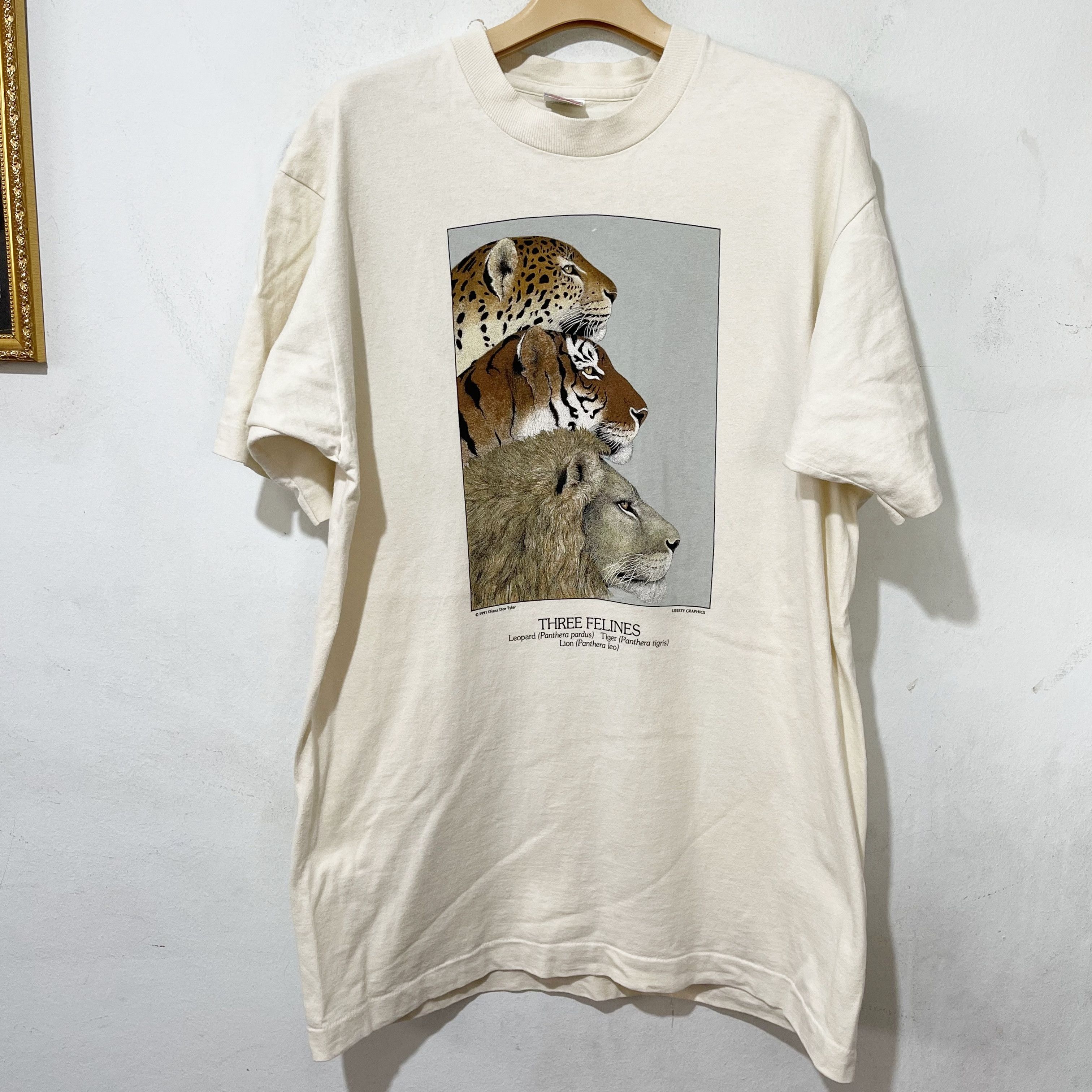 Vintage Vintage 1991 Diana Dee Tyler Three Felines T-Shirt Size US L / EU 52-54 / 3 - 1 Thumbnail