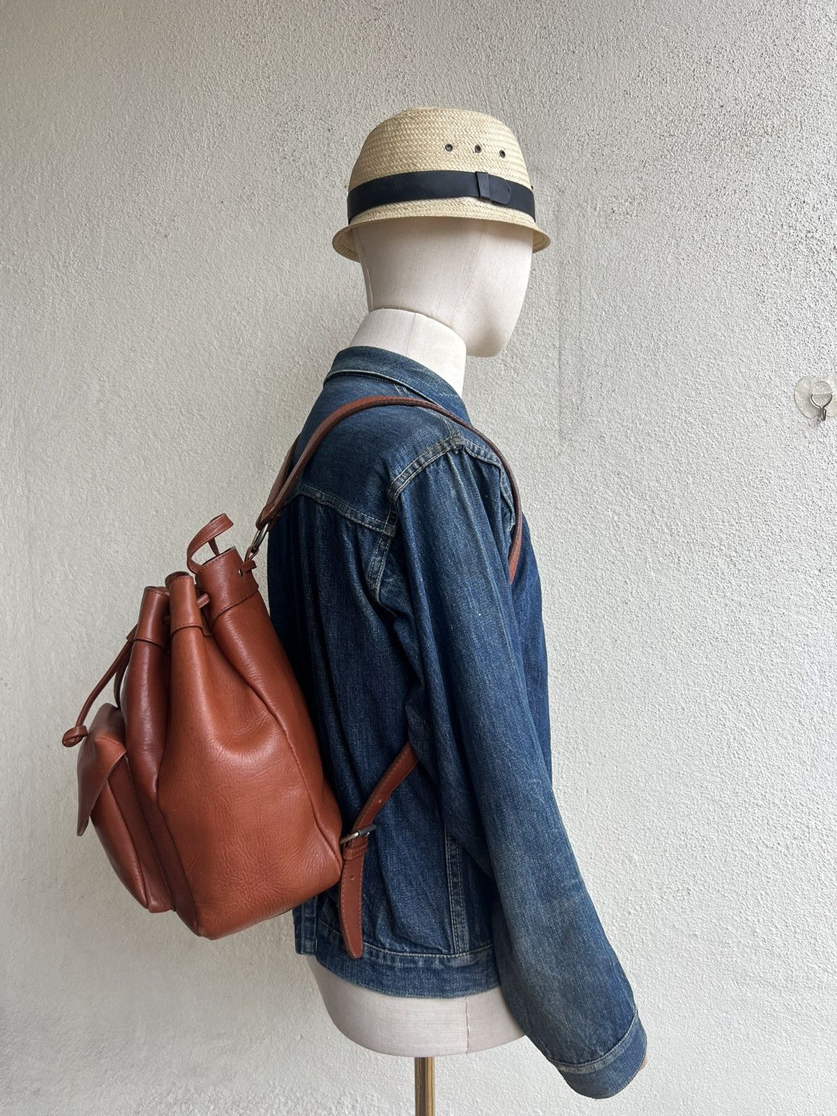 Leather Vintage Unknown Japan High Quality Leather Backpack Bag Size ONE SIZE - 2 Thumbnail