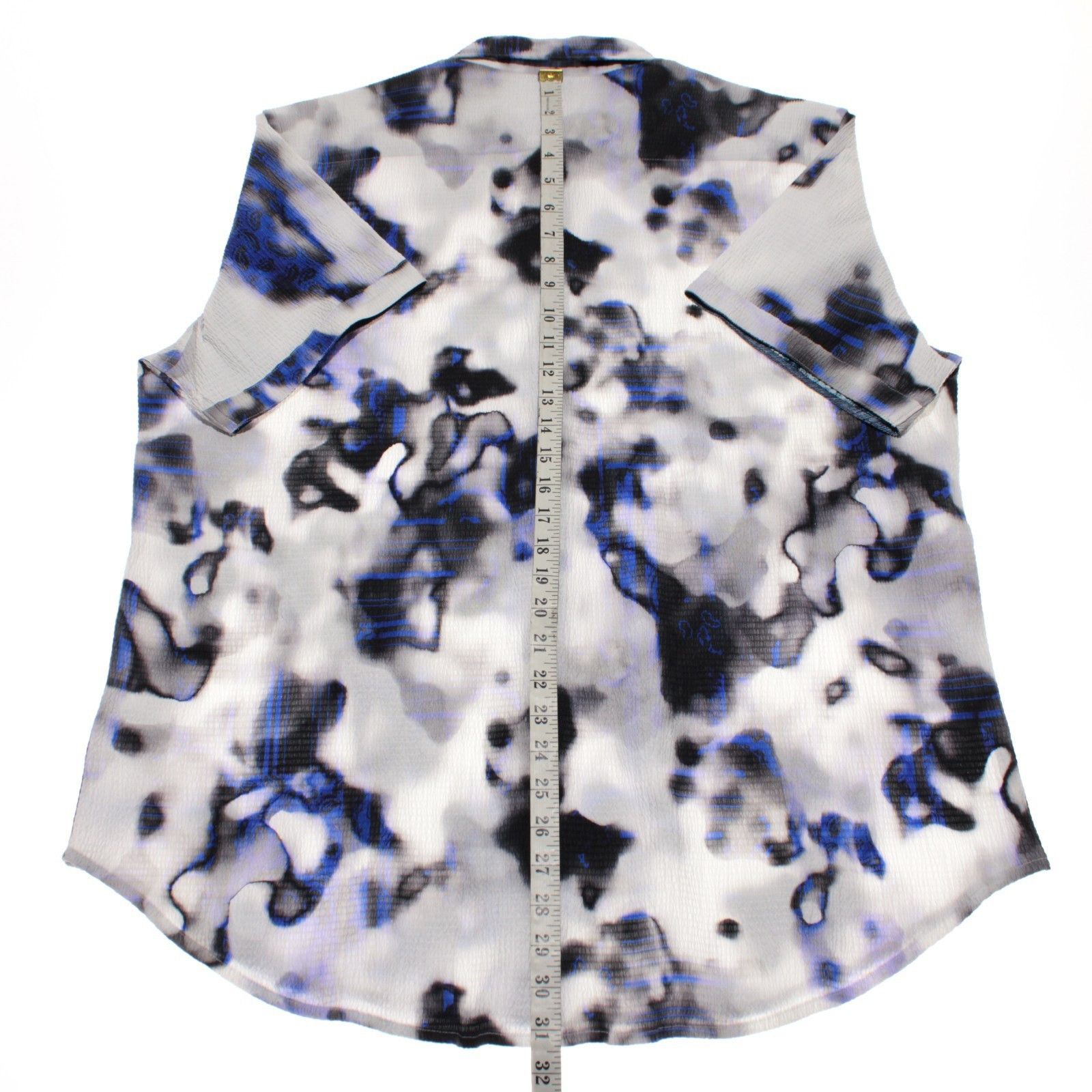 Robert Graham Robert Graham New with tags Shirt Size L US In White Size US L / EU 52-54 / 3 - 8 Thumbnail