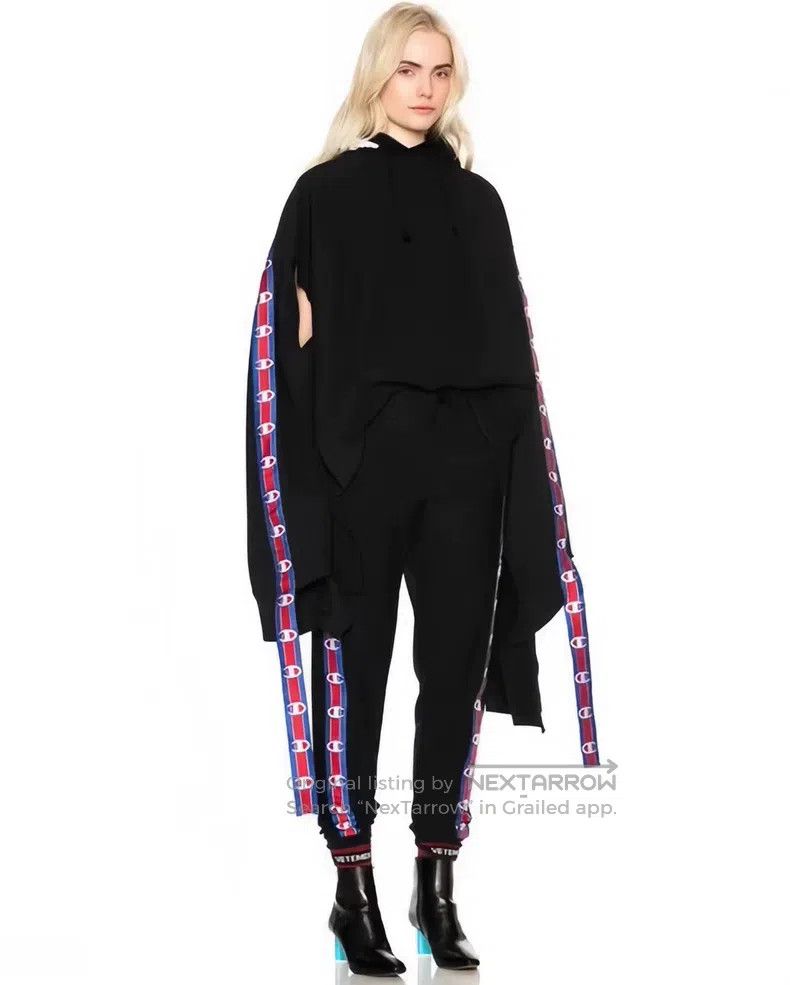 Vetements VETEMENTS Ribbon Sweatshirt Size US L / EU 52-54 / 3 - 8 Thumbnail