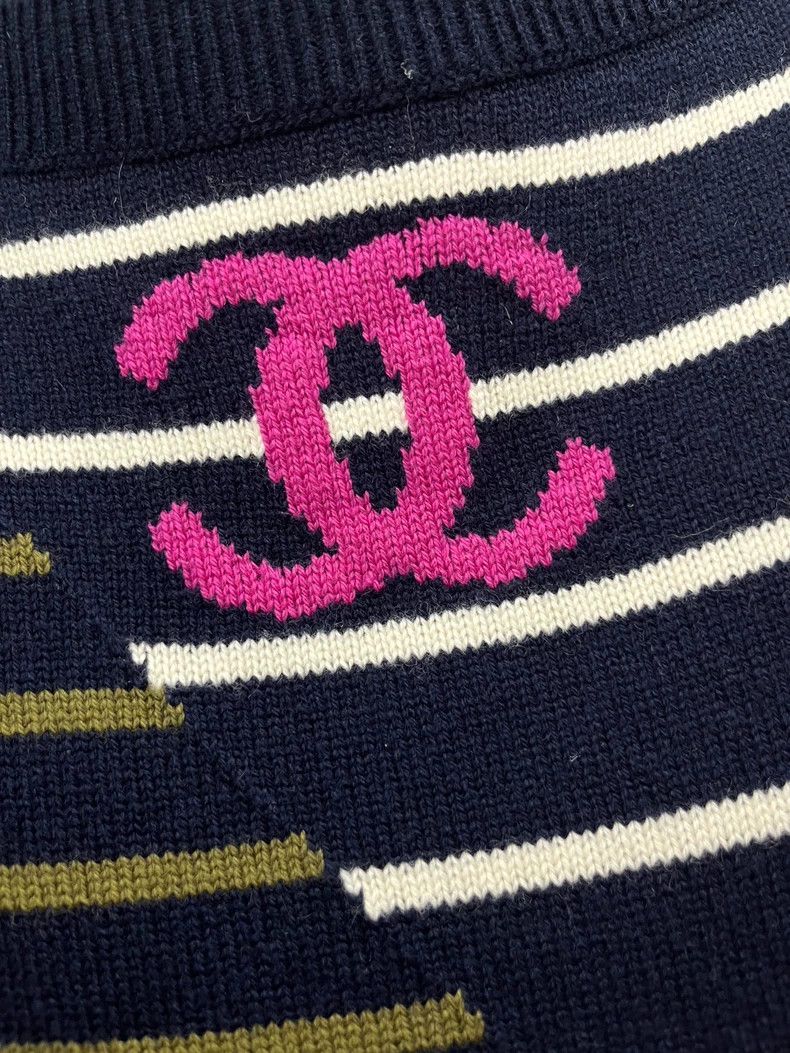 Chanel Chanel Large logo striped cashmere sweater Size XXS / US 00 / IT 34 - 2 Thumbnail