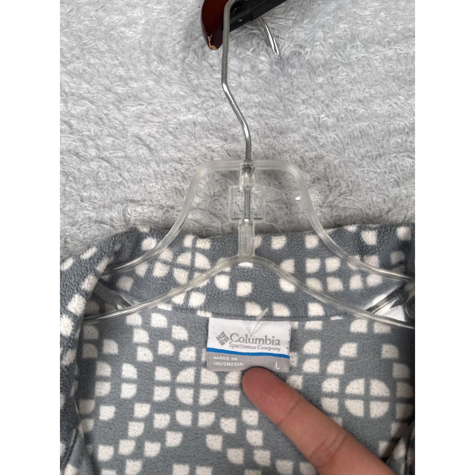 Vintage Columbia Sweater Women Large Gray White Geometric Print 1/4 Zip Fleece Pullover Outdoor Casual Womens Size L / US 10 / IT 46 - 6 Thumbnail