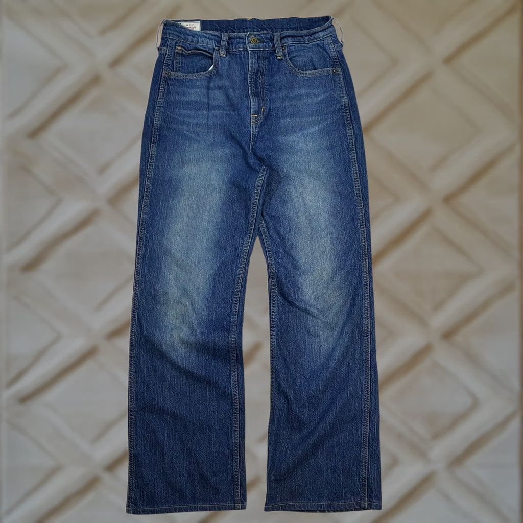Gap VINTAGE GAP Jeans Woman Flare High Rise Width 28 Blue Denim Pants Distressed Pockets Zipper Button Modern Classics Mens? Size 28" / US 6 / IT 42 - 1 Thumbnail