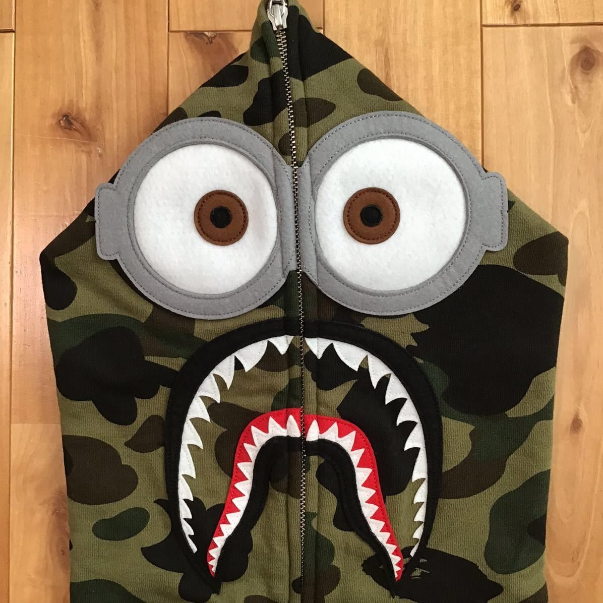 Bape BAPE × Minion Shark full zip hoodie 1st camo a bathing ape Size US L / EU 52-54 / 3 - 3 Thumbnail
