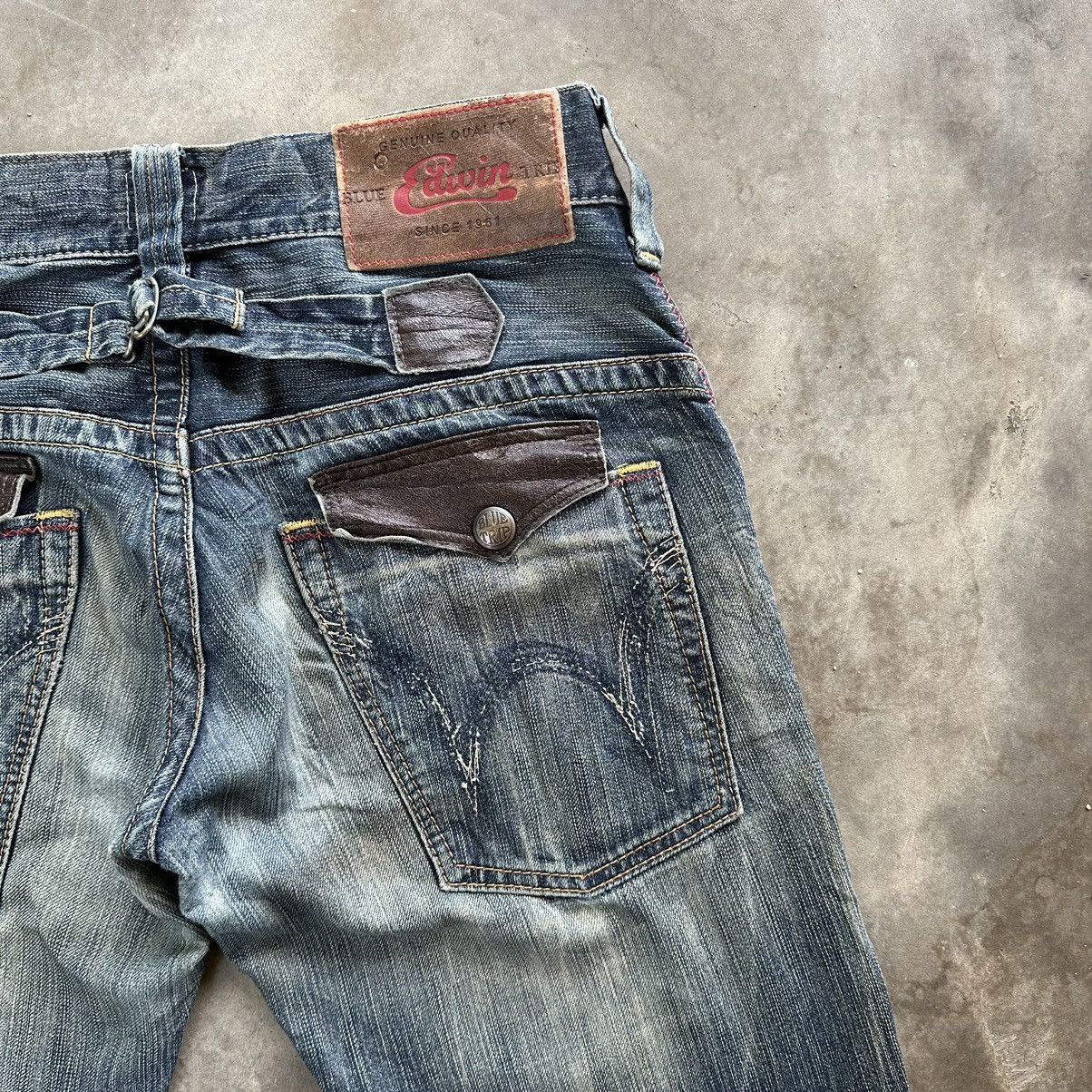Japanese Brand Vintage Edwin Distressed Faded Rusty Flare Denim Jean Pant Size US 30 / EU 46 - 14 Thumbnail