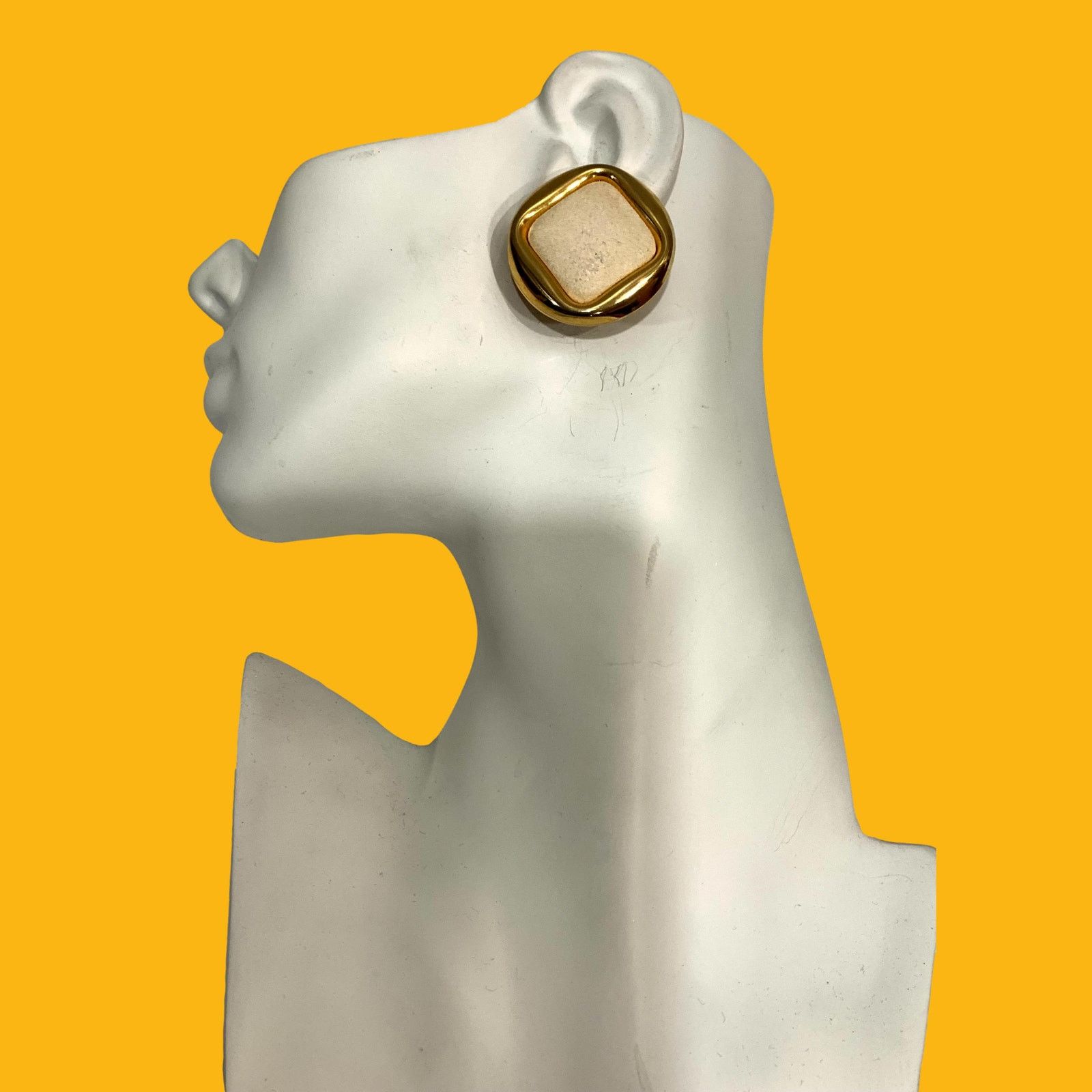 Vintage 80s Gold & Cream Suede Oversized Clip On Earrings | Mod 1.5" Size ONE SIZE - 1 Thumbnail
