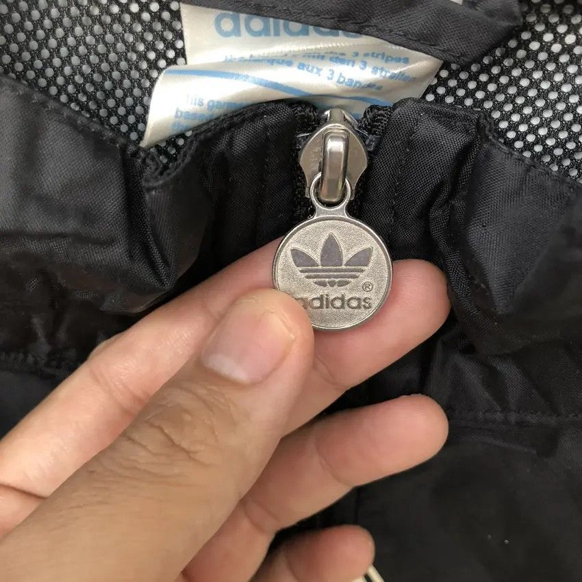 Adidas Vintage 90s Adidas Trefoil Big Logo Winbreaker | Swag Hype Size US M / EU 48-50 / 2 - 5 Thumbnail