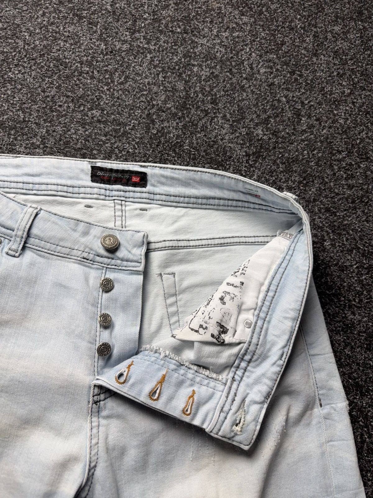 Diesel 00s Diesel Industry Light Wash Distressed Jeans Y2K Italy Size US 34 / EU 50 - 9 Thumbnail