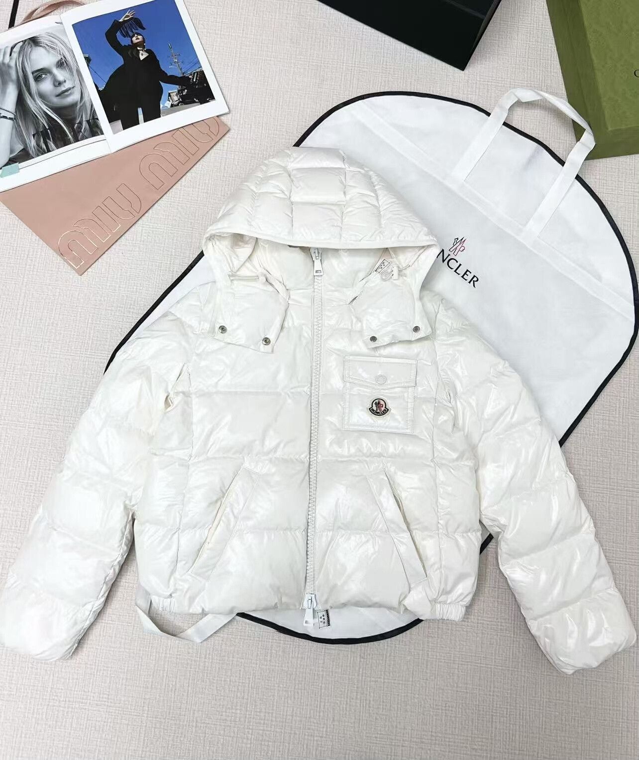 Moncler Moncler Andro White Short Down Jacket Size XS / US 0-2 / IT 36-38 - 1 Thumbnail