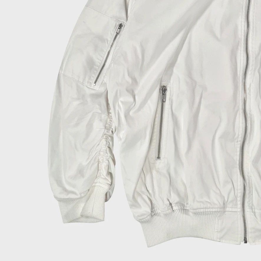 Issey Miyake Issey Miyake Tsumori Chisato vintage Carelabels White Bomber Size US L / EU 52-54 / 3 - 4 Thumbnail