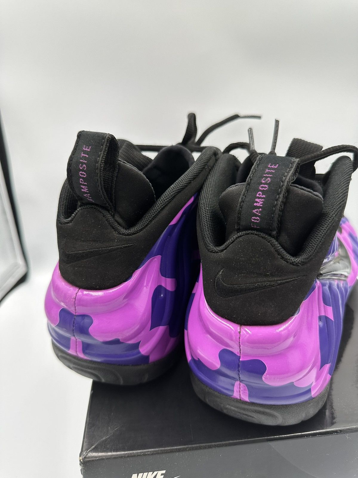 Nike Nike Foamposite Size US 9 / EU 42 - 4 Thumbnail
