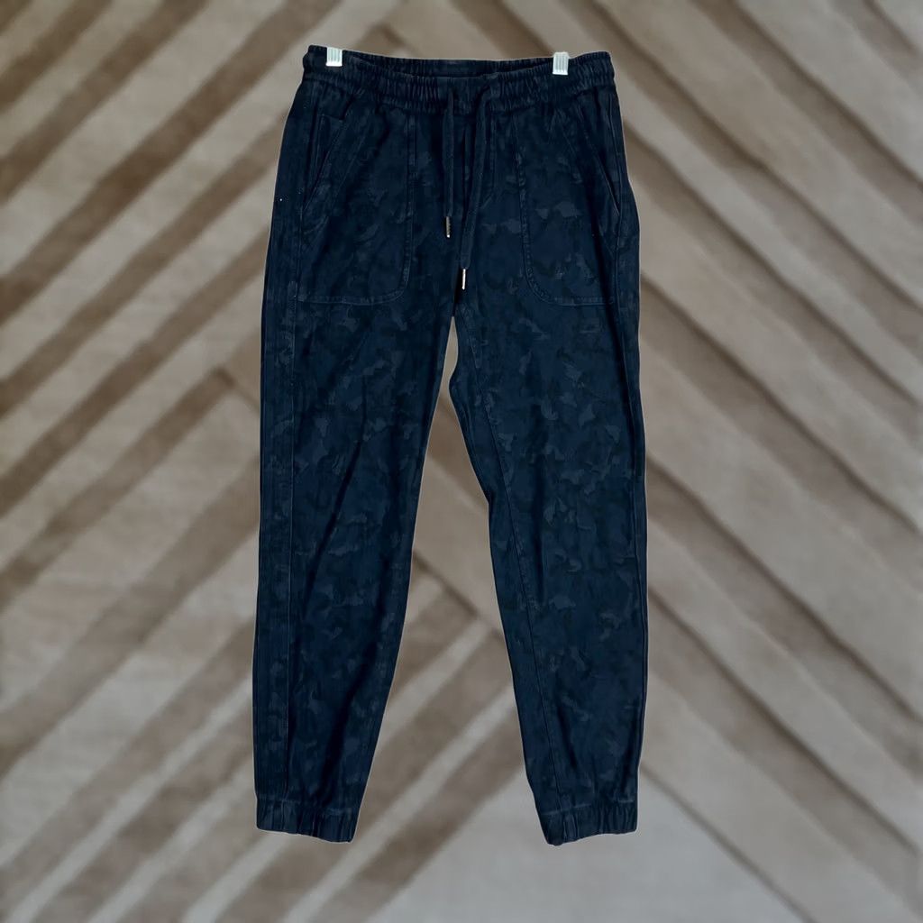 Athleta Athleta Womens Pants Navy Petite Printed Farallon Sweatpant Joggers Stretch 0P Size 26" / US 2 / IT 38 - 1 Thumbnail