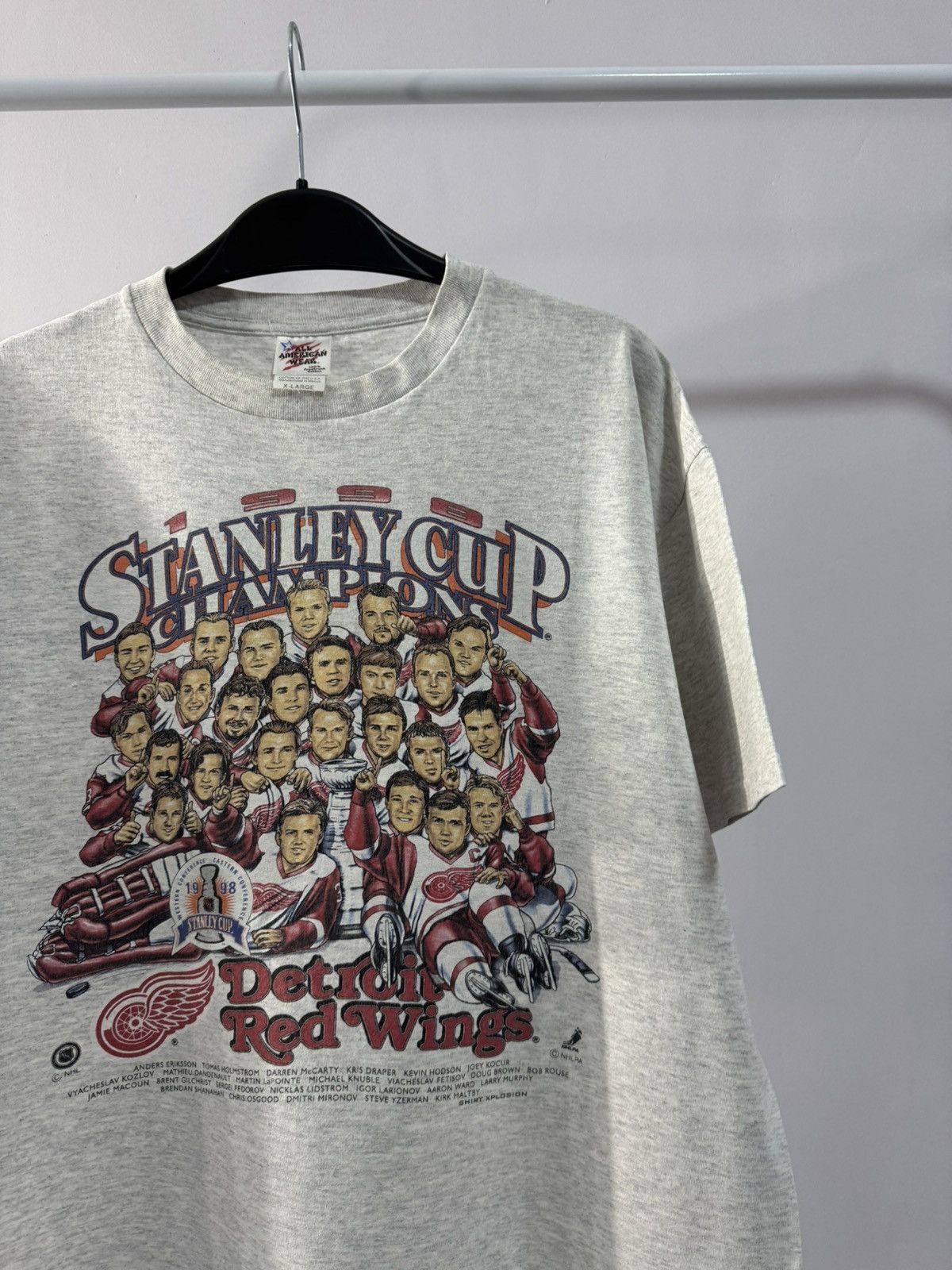 NHL Vintage 1998 Stanley cup champions Detroit Red Wings Size US XL / EU 56 / 4 - 3 Thumbnail