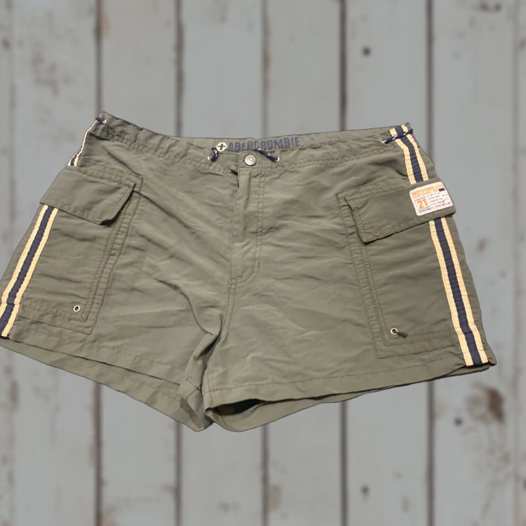 Abercrombie & Fitch Abercrombie & Fitch Womens Green Shorts Large L Size 36" / US 14 / IT 50 - 1 Thumbnail