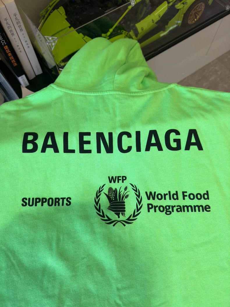 Balenciaga Balenciaga Green Logo print loose hoodie/M size Size US M / EU 48-50 / 2 - 6 Thumbnail