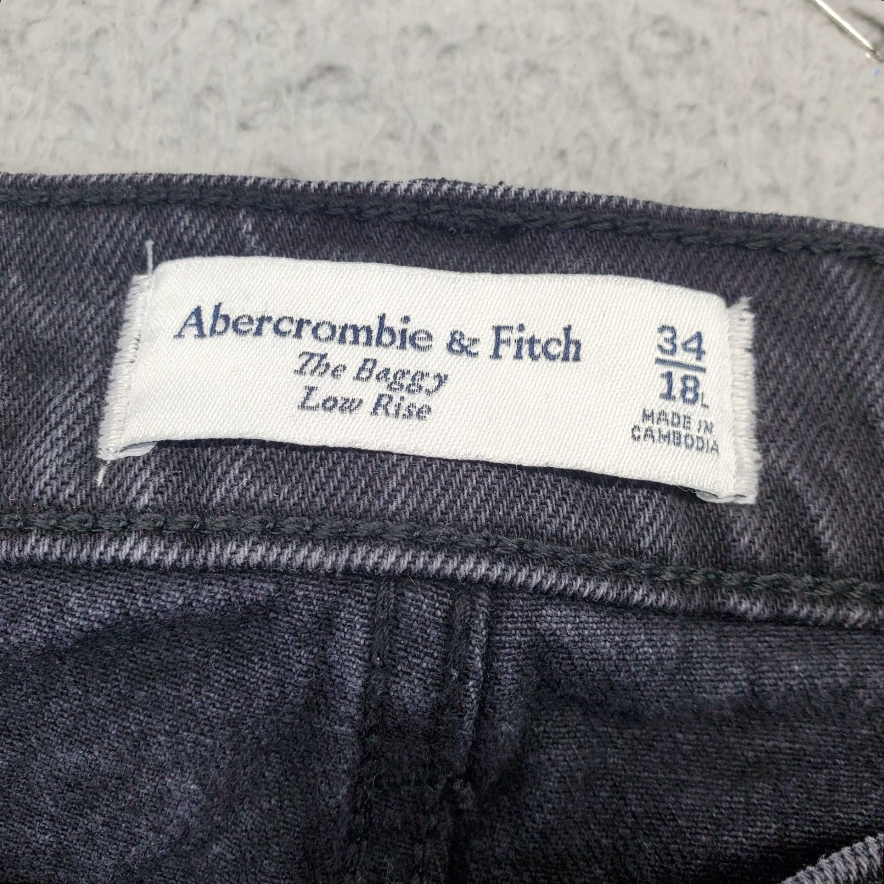 Abercrombie & Fitch Abercrombie & Fitch Jeans Mens Size 34/18 Black Denim Flat Front Low Rise Baggy Size US 34 / EU 50 - 6 Thumbnail