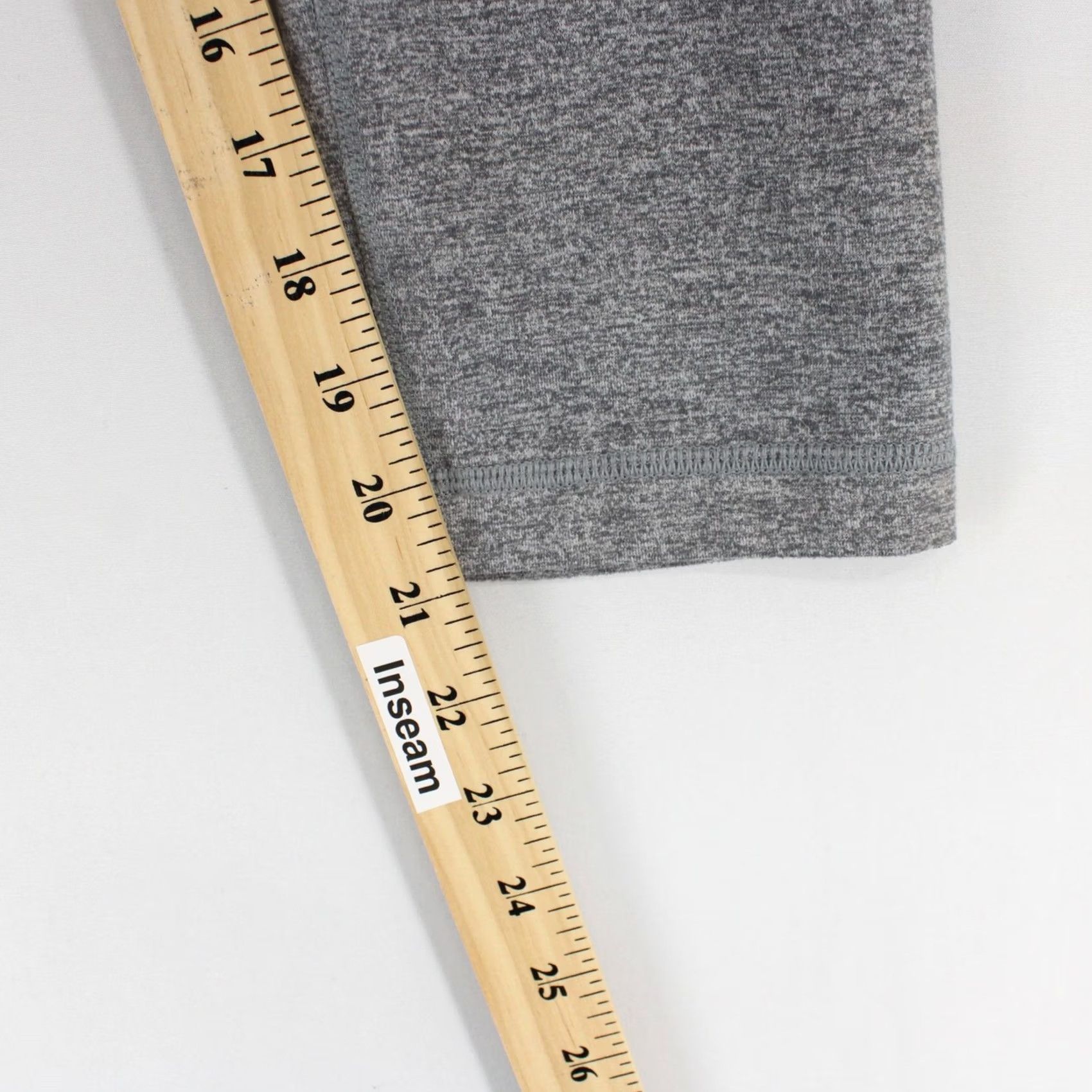 Lululemon Lululemon Cap Womens 8 Gray Wunder Under Leggings Heather Crop Capri Yoga Athletic Size 30" / US 8 / IT 44 - 6 Thumbnail