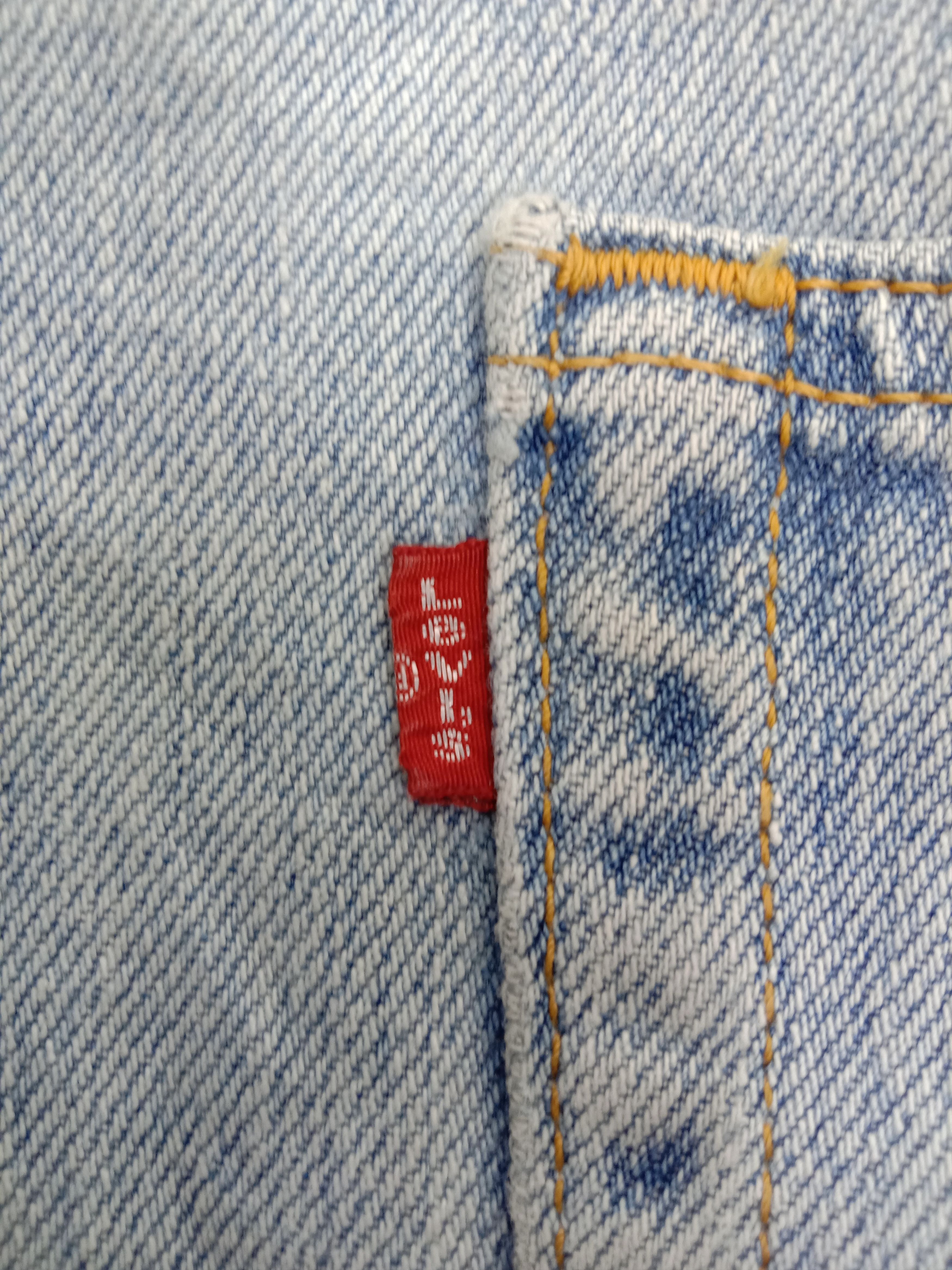 Levi's Vintage Levi's 550 Jeans Light Wash Relaxed Fit Denim Size US 39 - 13 Thumbnail