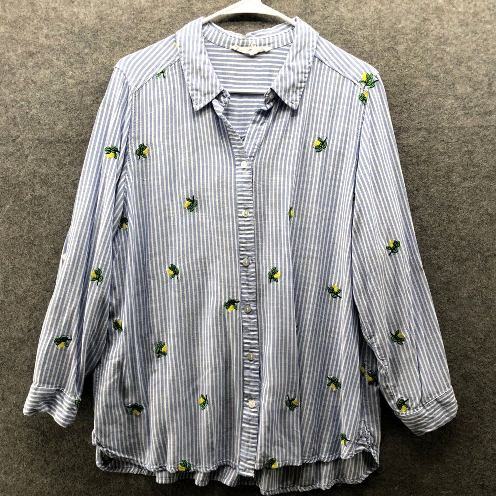Vintage Jane + Delancey Button Down Shirt Womens 1X Rayon Roll Tab Blue Floral Shirt Women Long Sleeve Button-Up Beach Lightweight Vintage: No Size XL / US 12-14 / IT 48-50 - 3 Thumbnail