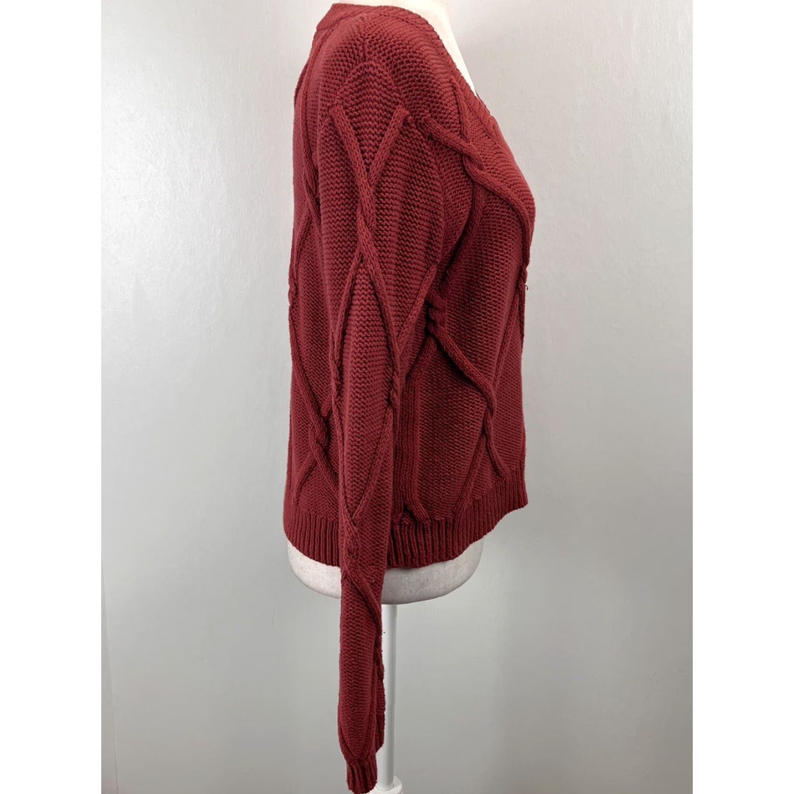 Vintage CAbi Women's Sweater Size S Mulberry Red Cable Knit Square Neck Pullover Cotton Blend Knit Size S / US 4 / IT 40 - 4 Thumbnail
