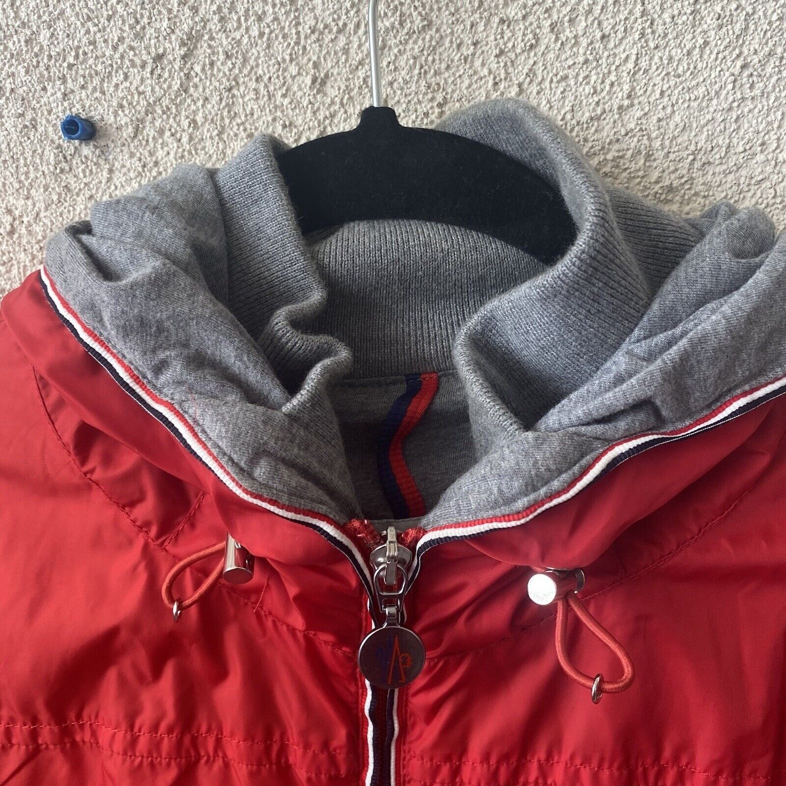 Moncler MONCLER Men’s Jacket Red Urville Giubutto Nylon Windbreaker Size US M / EU 48-50 / 2 - 3 Thumbnail