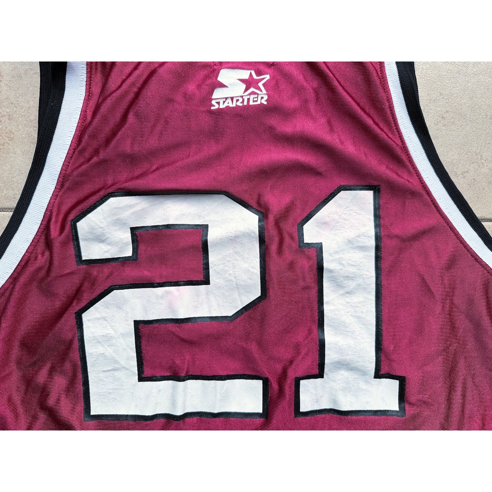 NCAA × Starter CAMBY #21 UMass 90s jersey L red Amherst Minutemen vintage Size US L / EU 52-54 / 3 - 8 Thumbnail