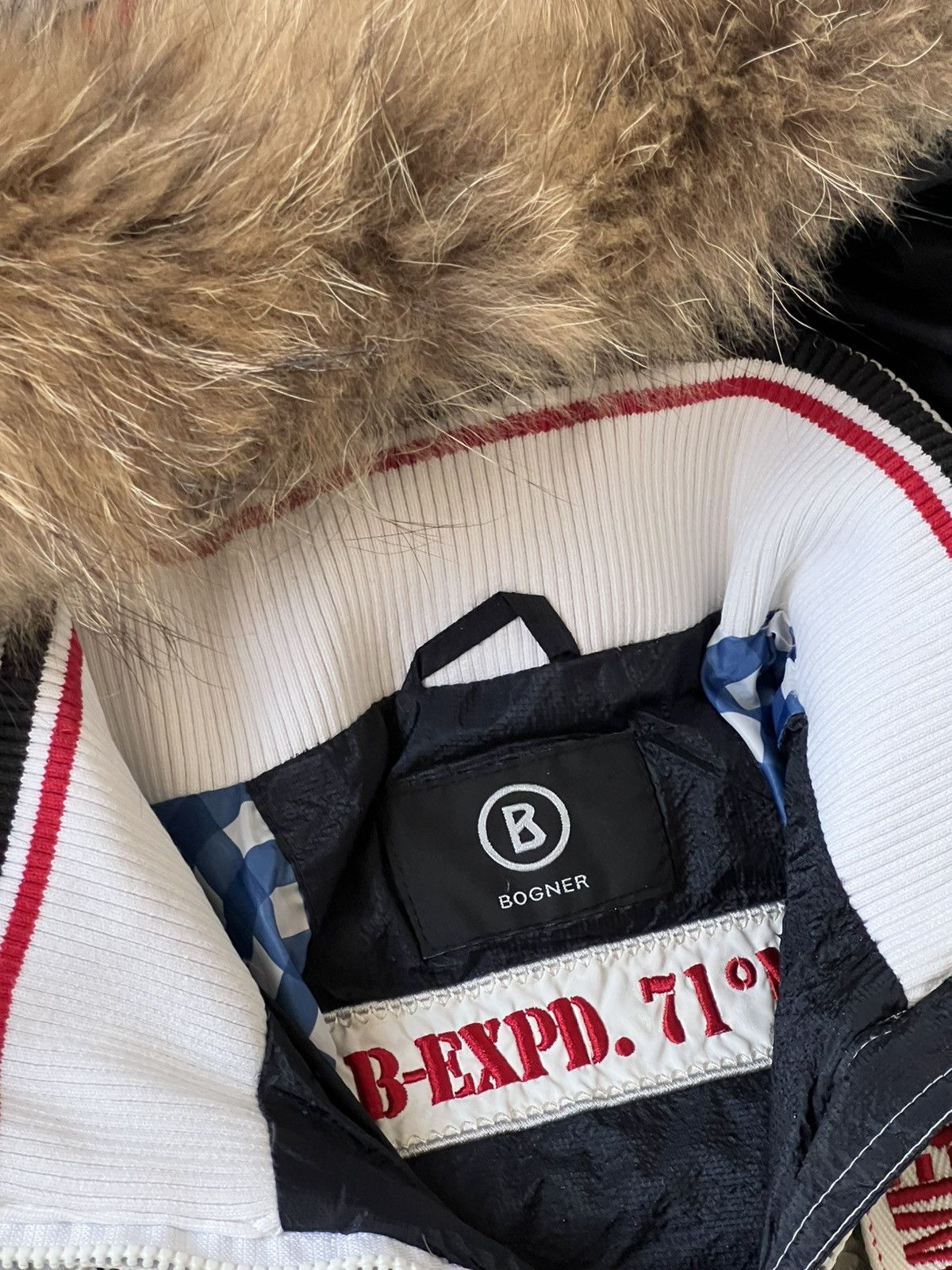 Bogner Bogner ski jacket expedition faux fur y2k style Size M / US 6-8 / IT 42-44 - 10 Thumbnail