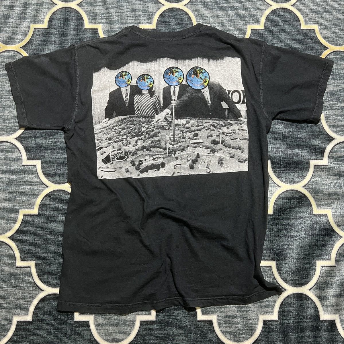 Travis Scott ASTROWORLD CACTUS JACK GLOBE PEOPLE GRAPHICS Size US M / EU 48-50 / 2 - 1 Thumbnail