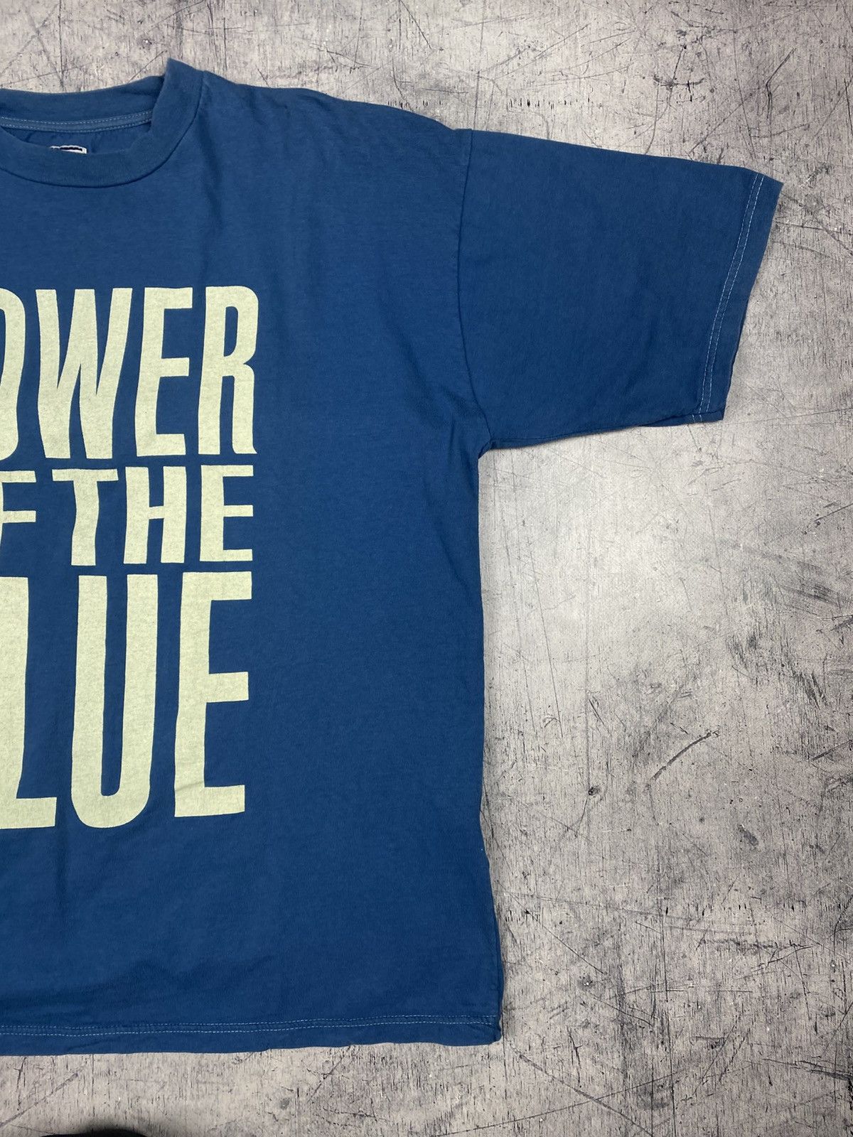 Levi's Vintage Levi’s Power of the Blue Graphic Tee Y2K 90s USA Size US XL / EU 56 / 4 - 5 Thumbnail