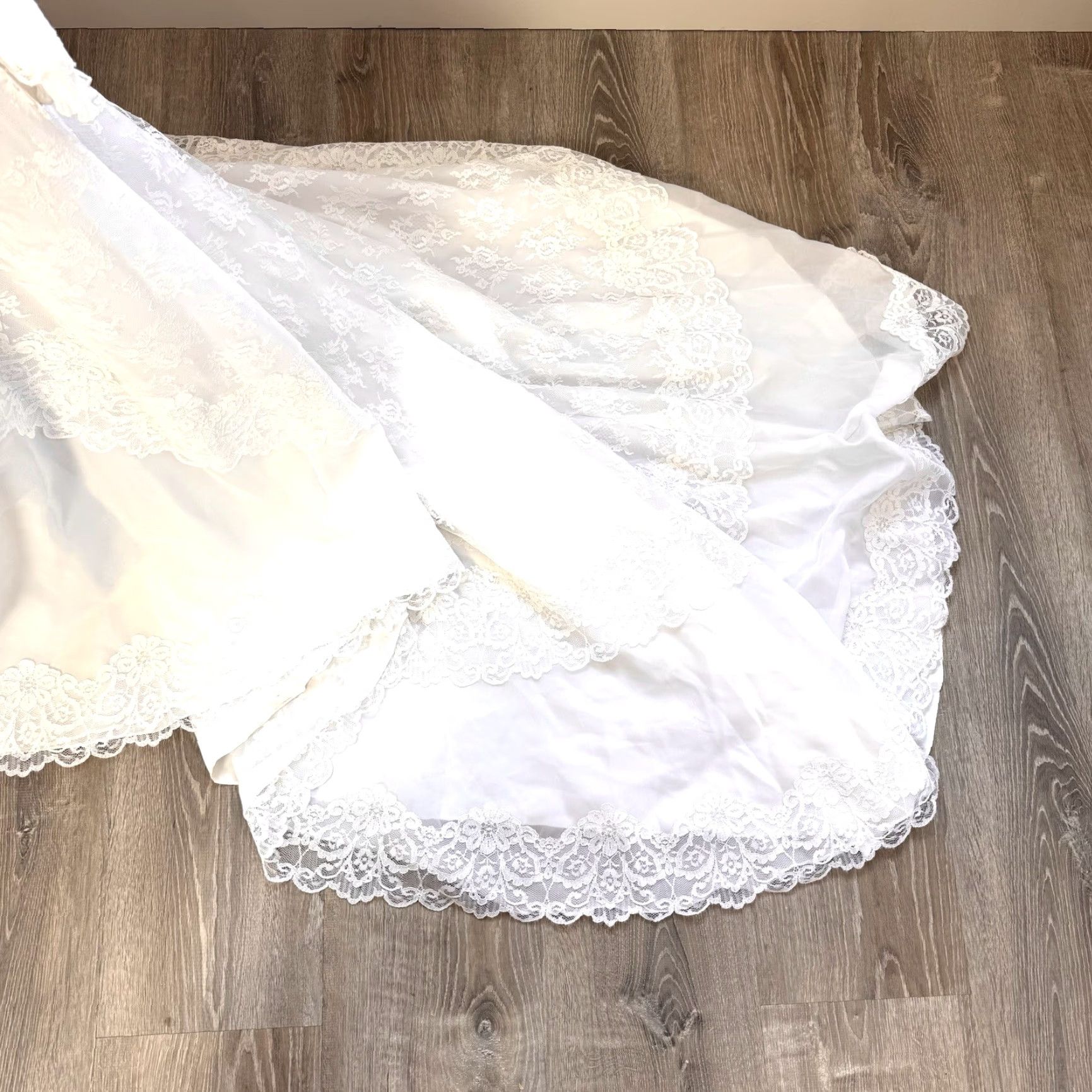Vintage VINTAGE Union Made White Lace Victorian Boho High Neck Wedding Dress 60s 70s 8 Size ONE SIZE - 4 Thumbnail
