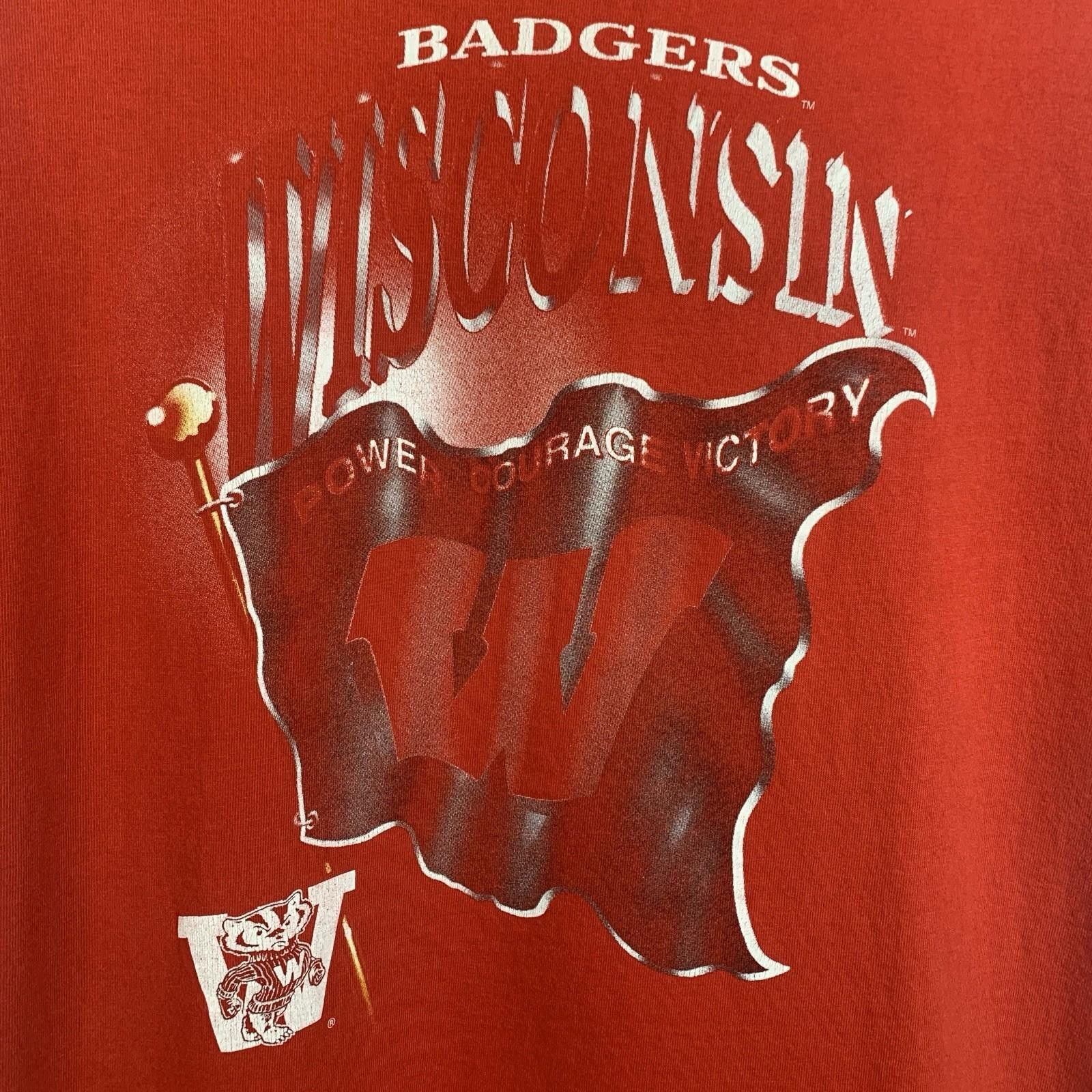 Other Vintage 90s University of Wisconsin Badgers T Shirt Red XL Size US XL / EU 56 / 4 - 2 Thumbnail