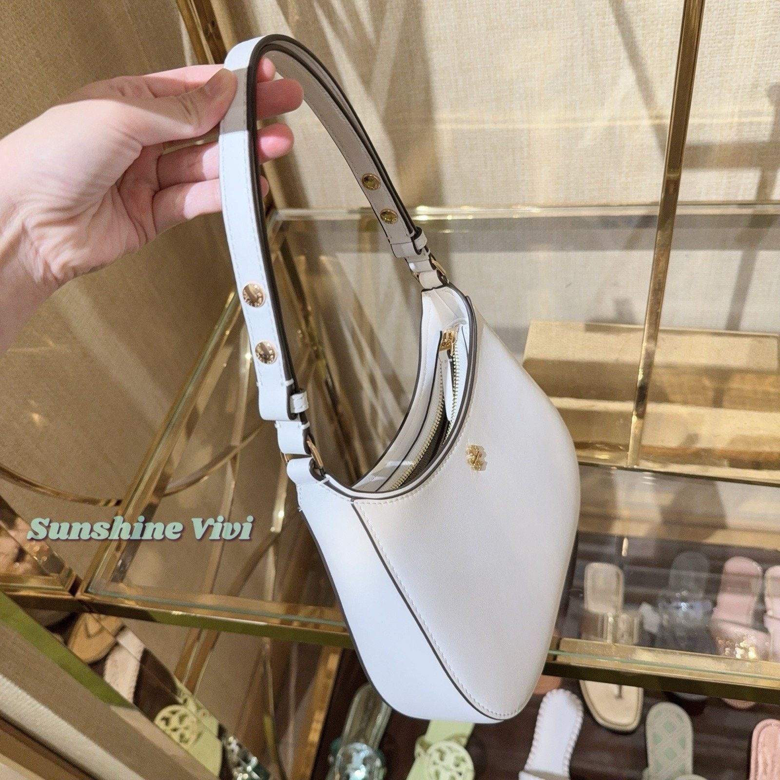 Tory Burch NWT Tory Burch Emerson Leather Shoulder Bag White 167978 Size ONE SIZE - 2 Thumbnail