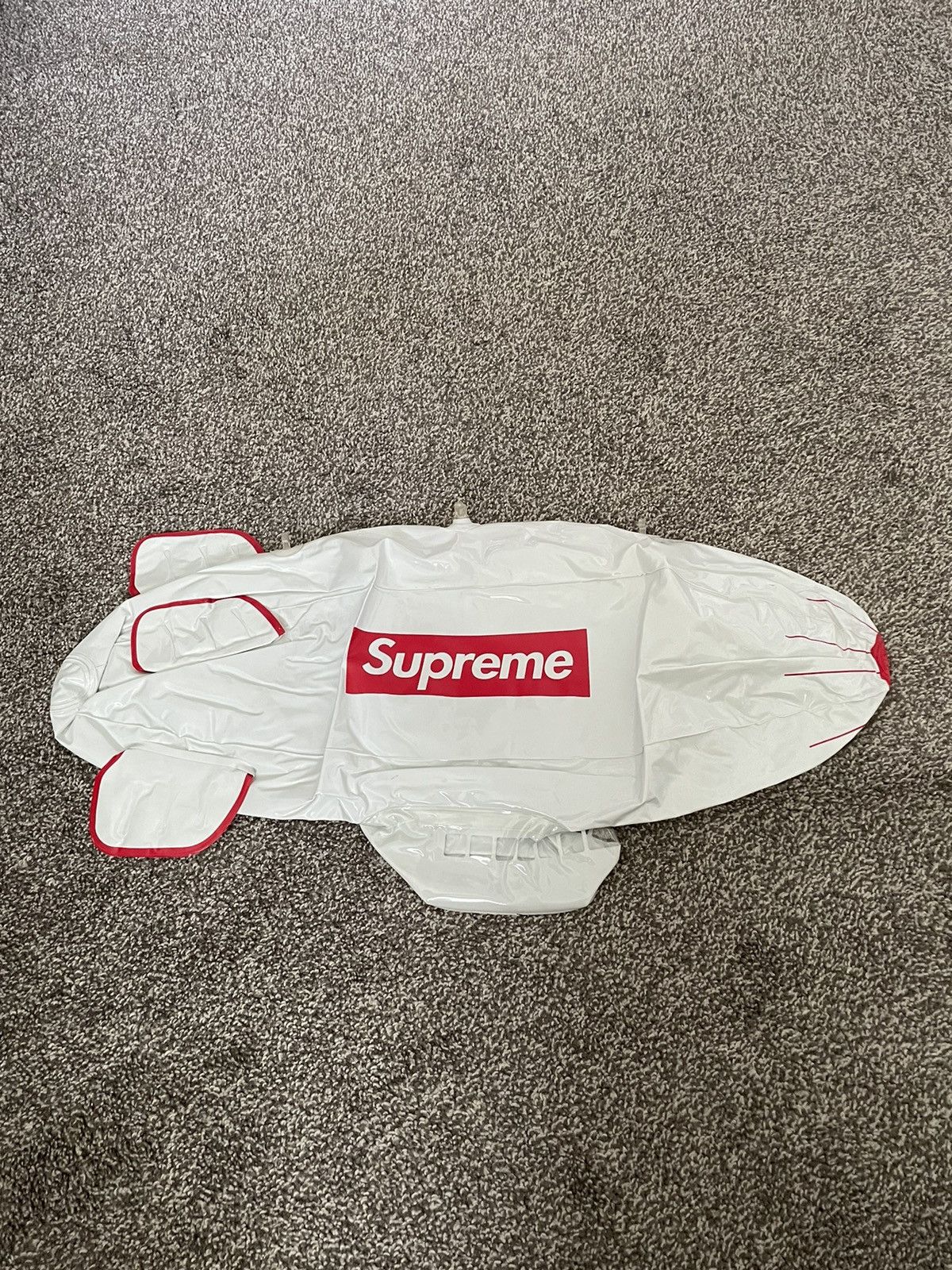 Supreme Supreme inflatable blimp Size ONE SIZE - 2 Thumbnail