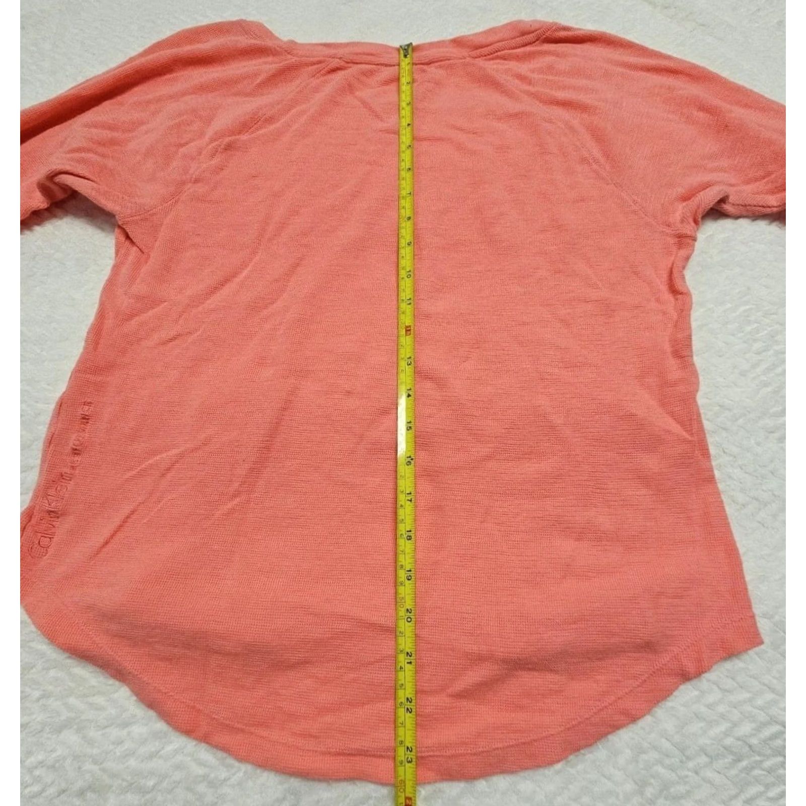 Calvin Klein VINTAGE Calvin Klein Top Women’s Large Casual Ragland Coral 3/4 Sleeve Crew Neck Pullover Knit Lightweight All Seasons Womens Size L / US 10 / IT 46 - 7 Thumbnail